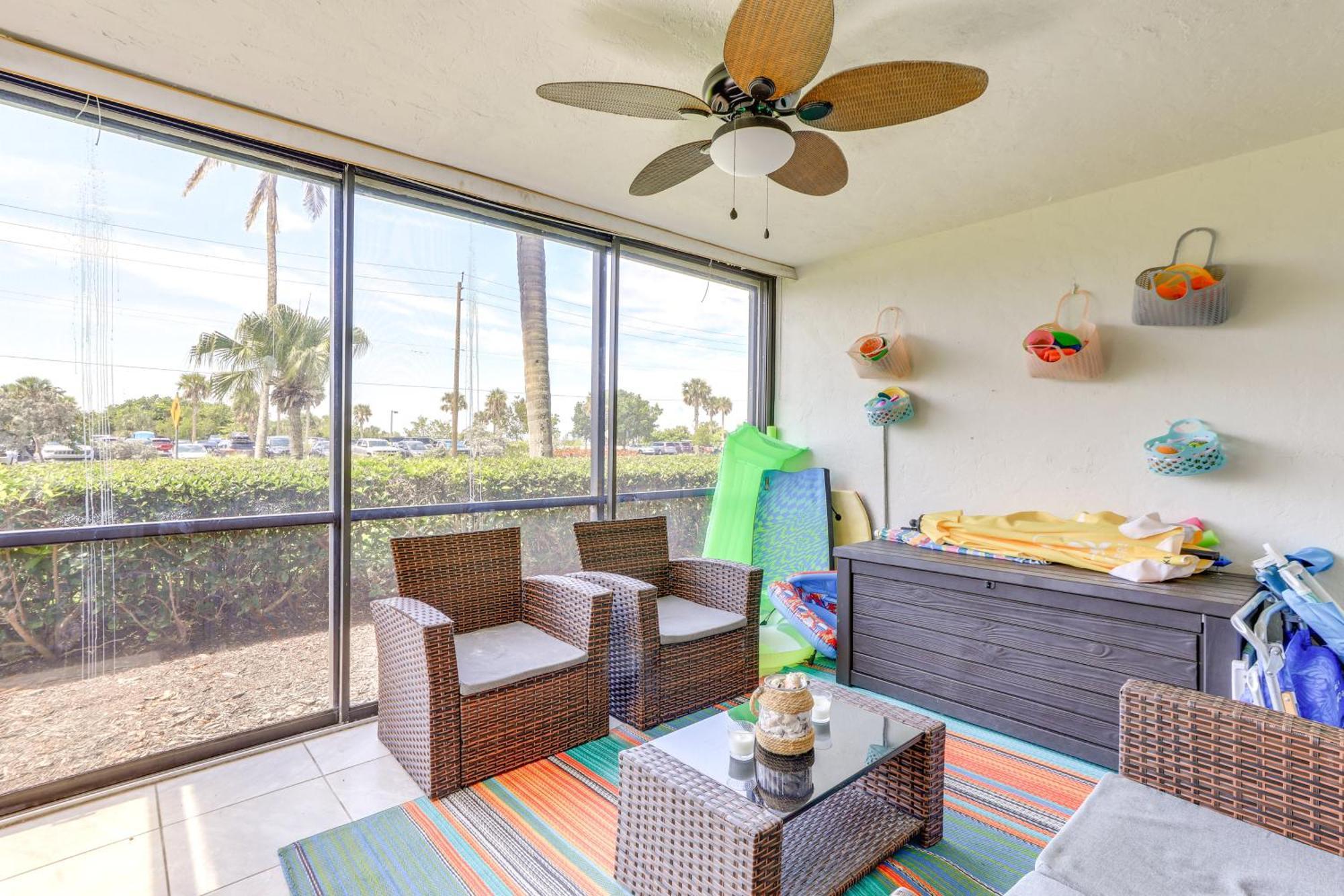 Beachfront With Pool Access! Apartment *