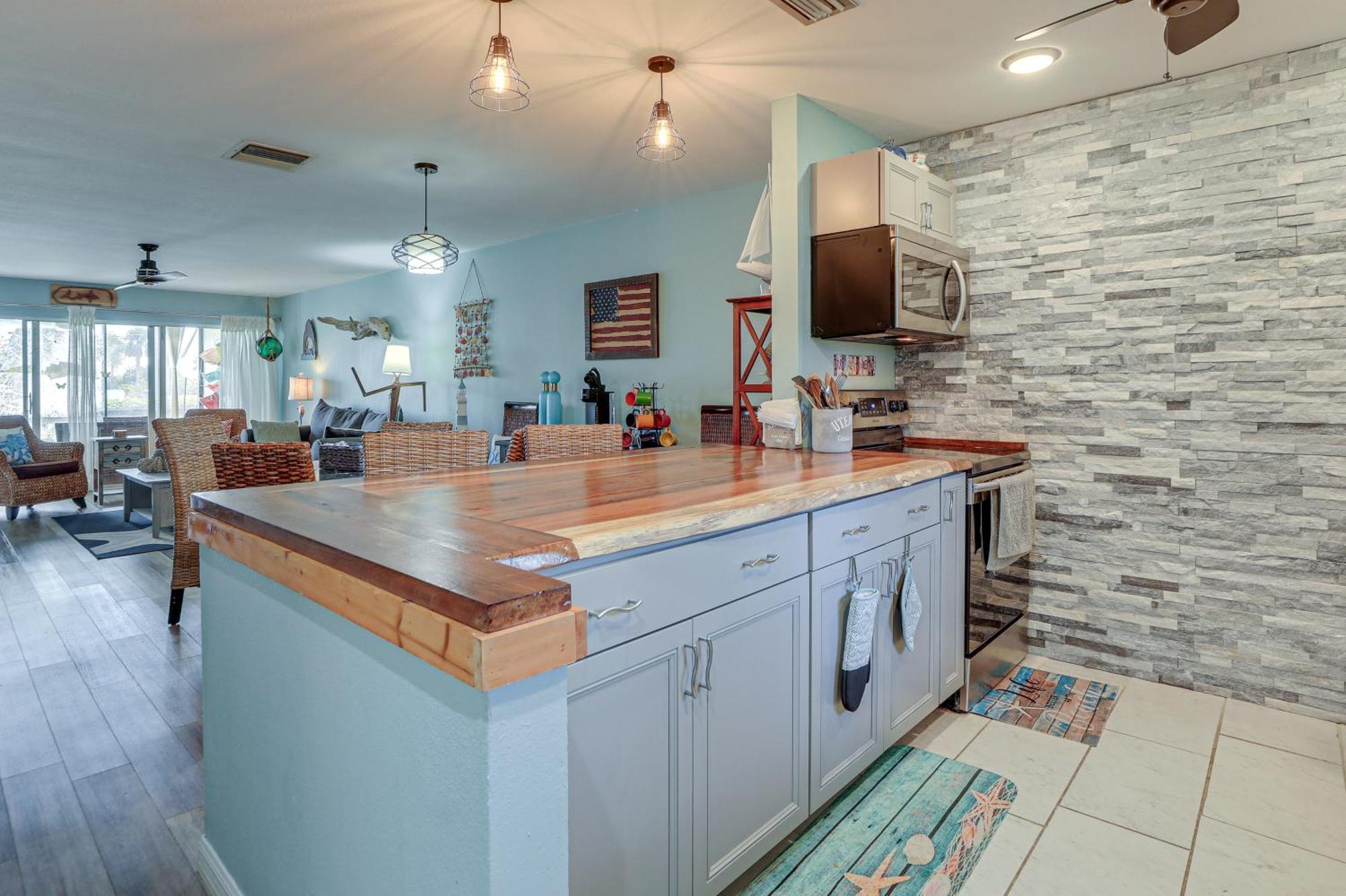 Apartment Beachfront With Pool Access! Siesta Key