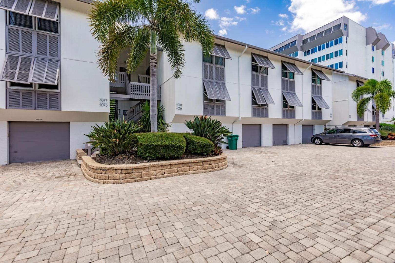1081 Pd Unwind In Our Spacious Townhome Oasis Holiday home