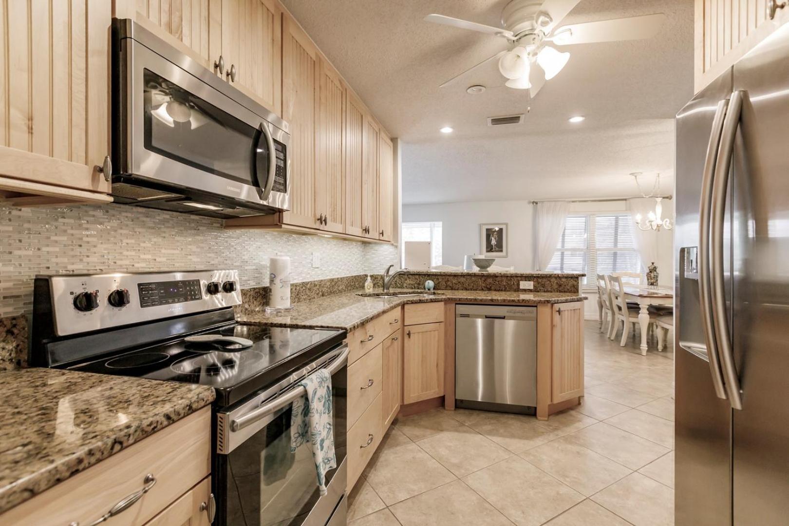 1081 Pd Unwind In Our Spacious Townhome Oasis