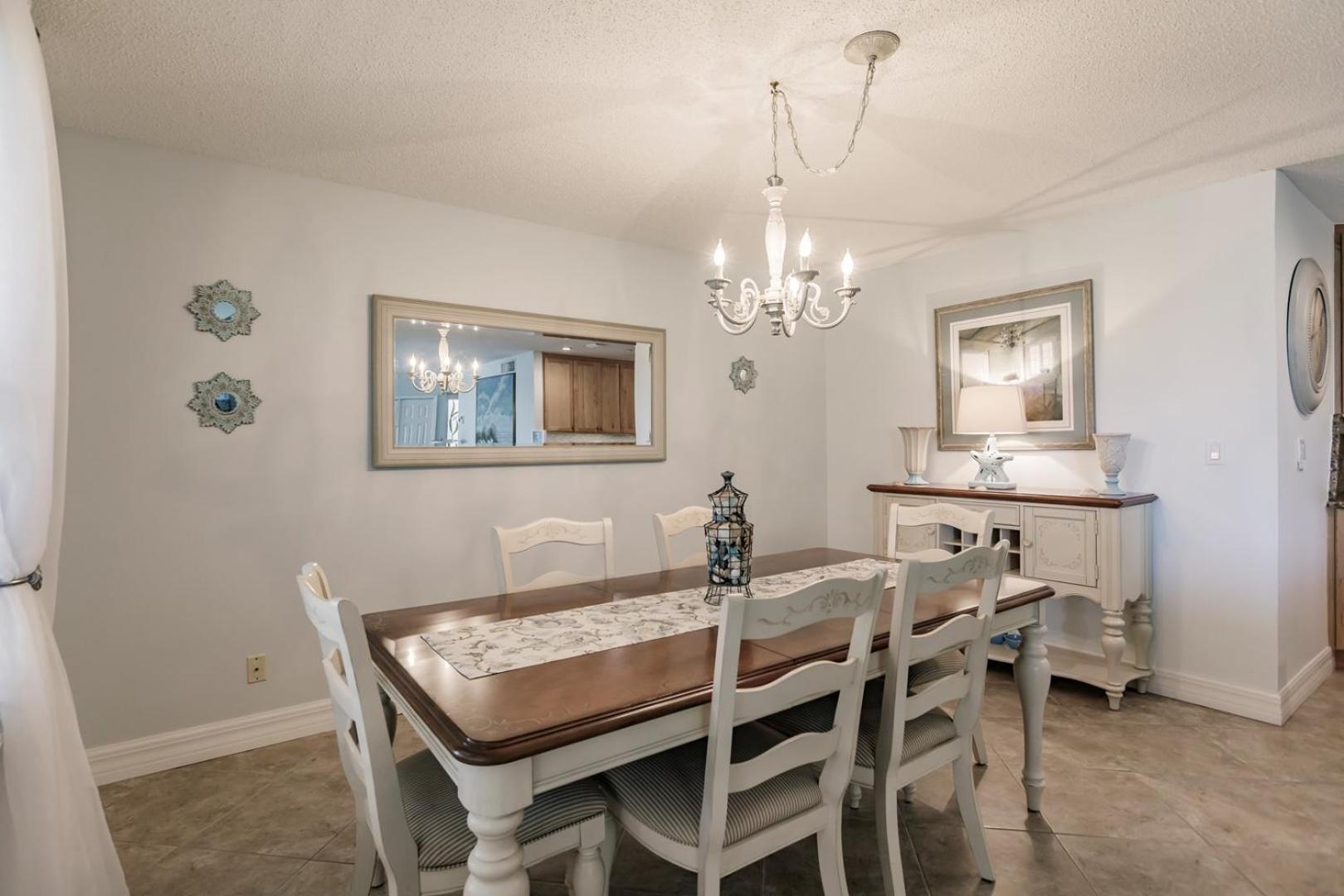 1081 Pd Unwind In Our Spacious Townhome Oasis Holiday home
