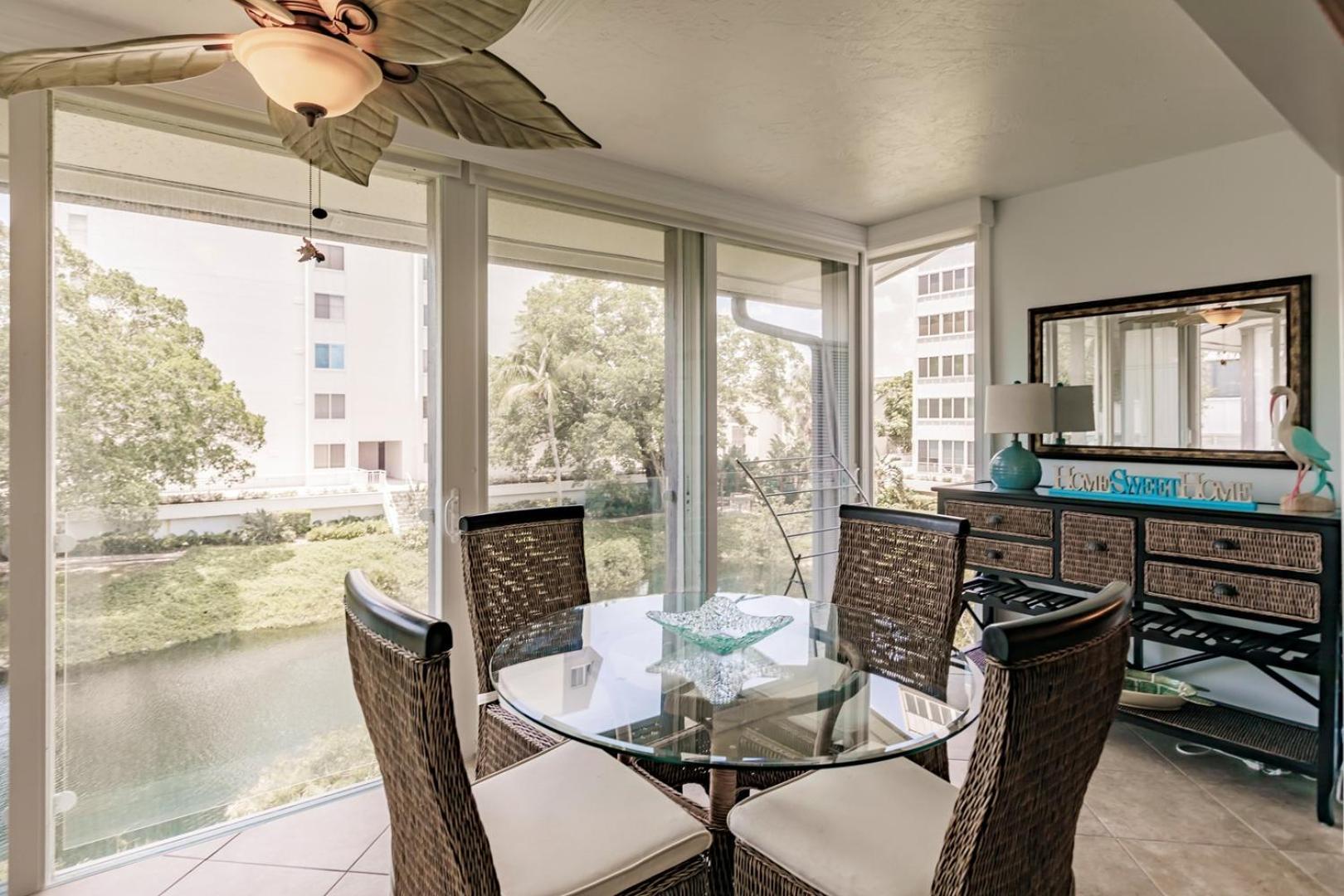 1081 Pd Unwind In Our Spacious Townhome Oasis Holiday home *