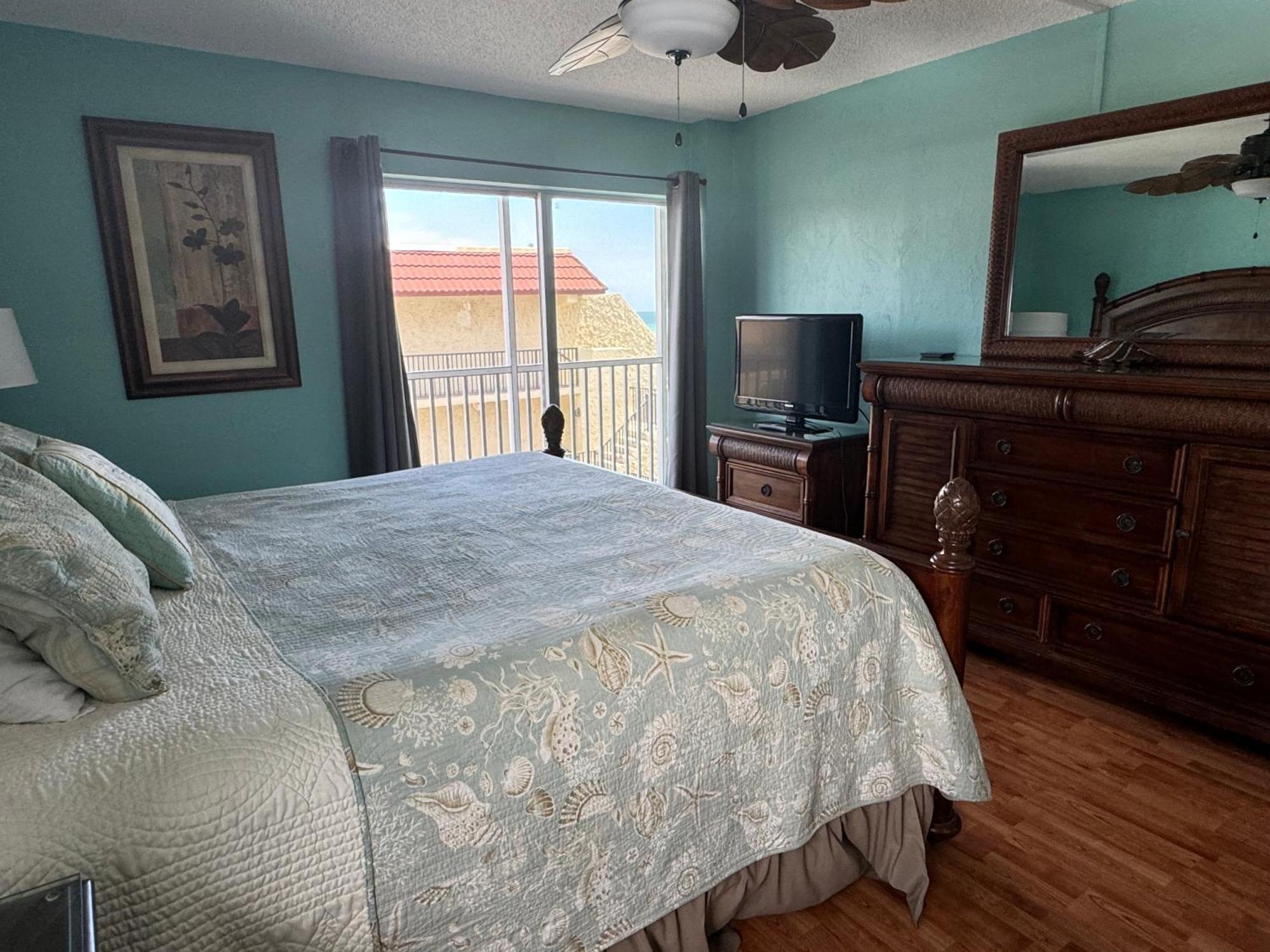 Crescent Arms Siesta Key
