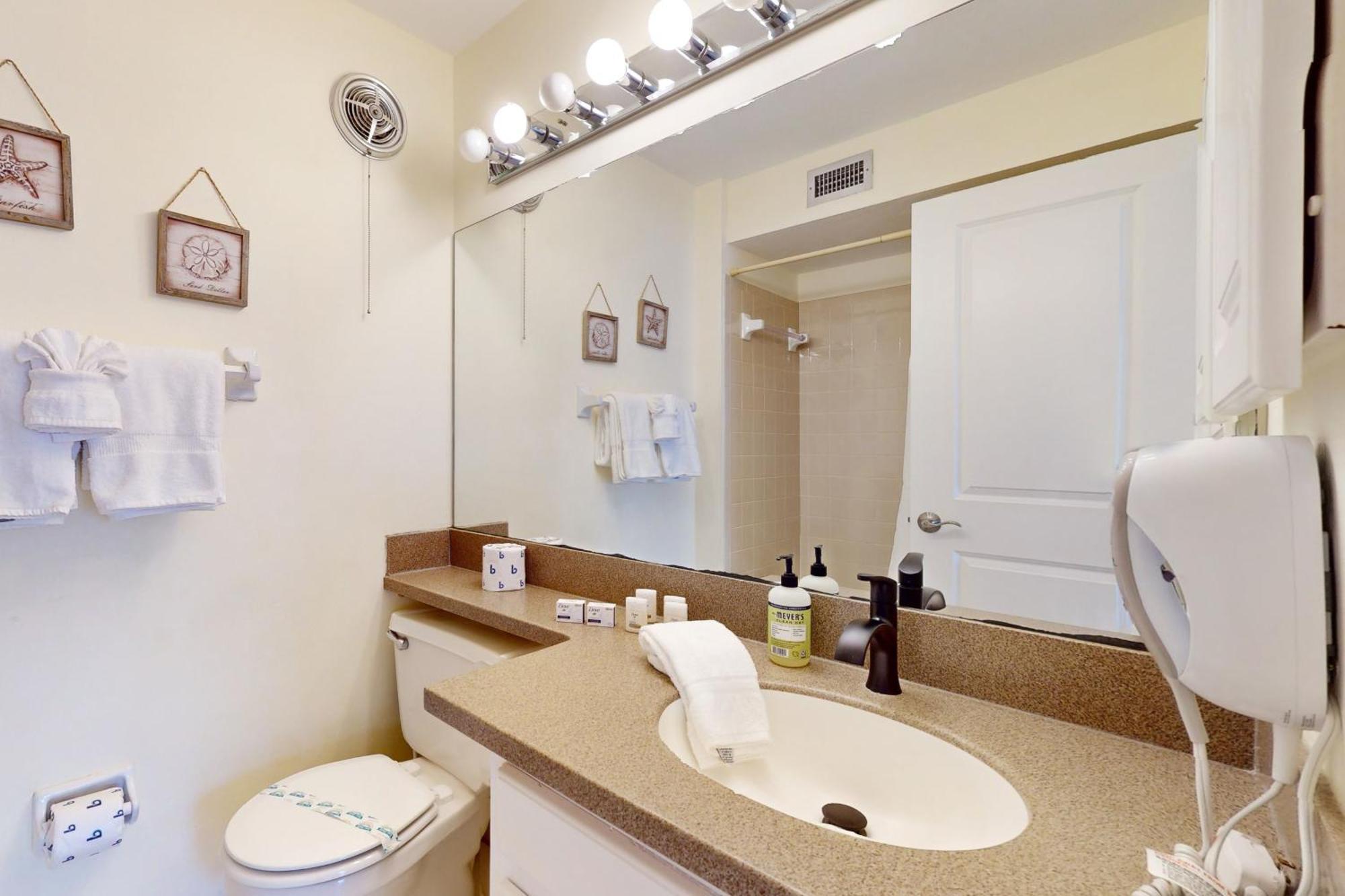 Apartment The Palm Bay Club Unit 311 *