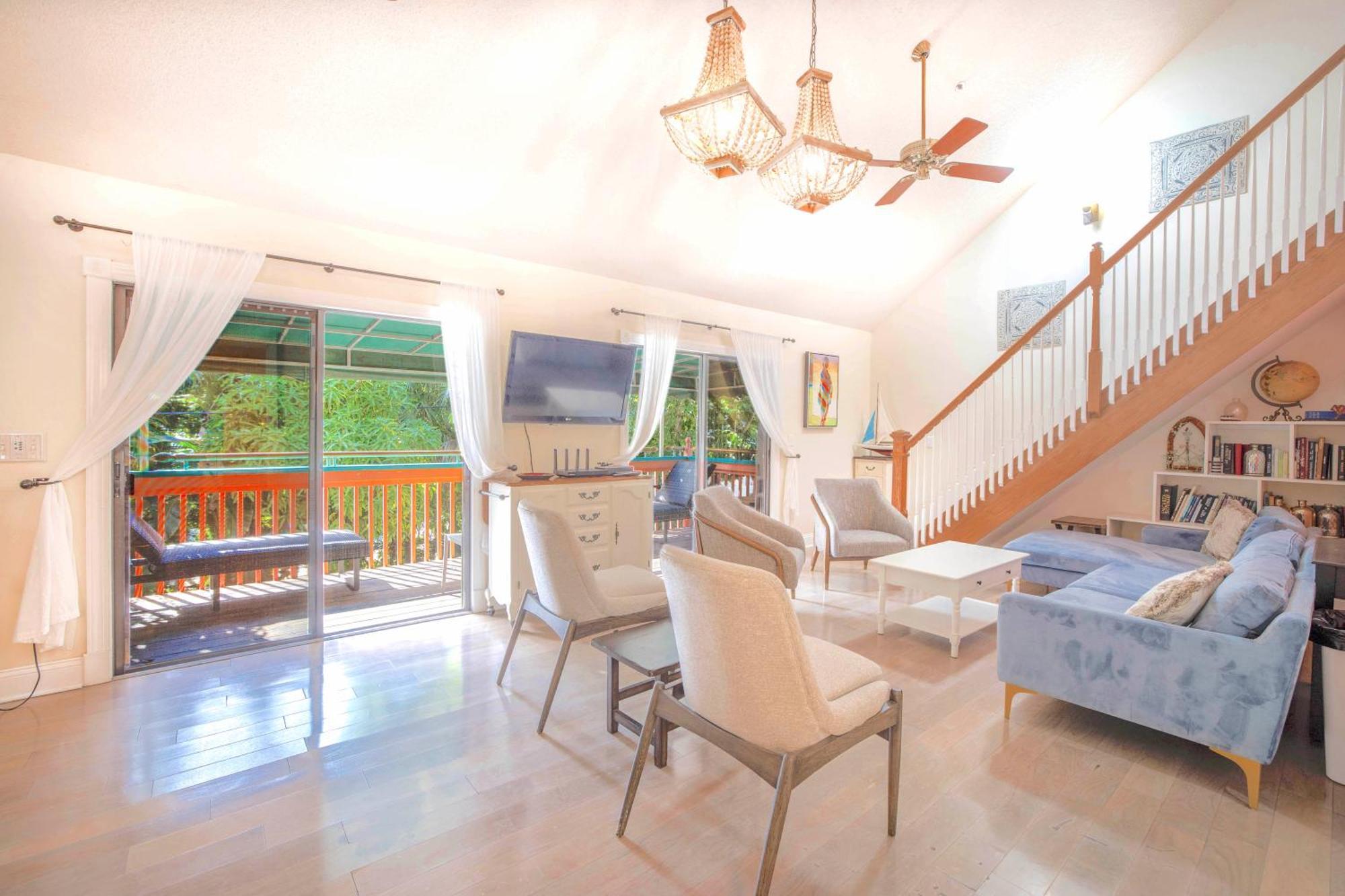 100 Percent Private, Tiki-bar, 250steps To And Village! Holiday home Siesta Key