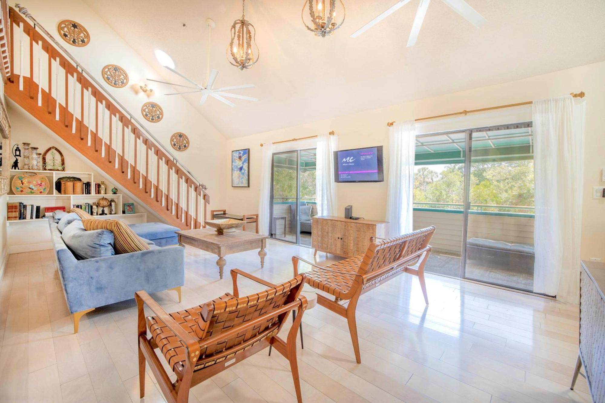 Holiday home 100 Percent Private, Tiki-bar, 250steps To And Village!