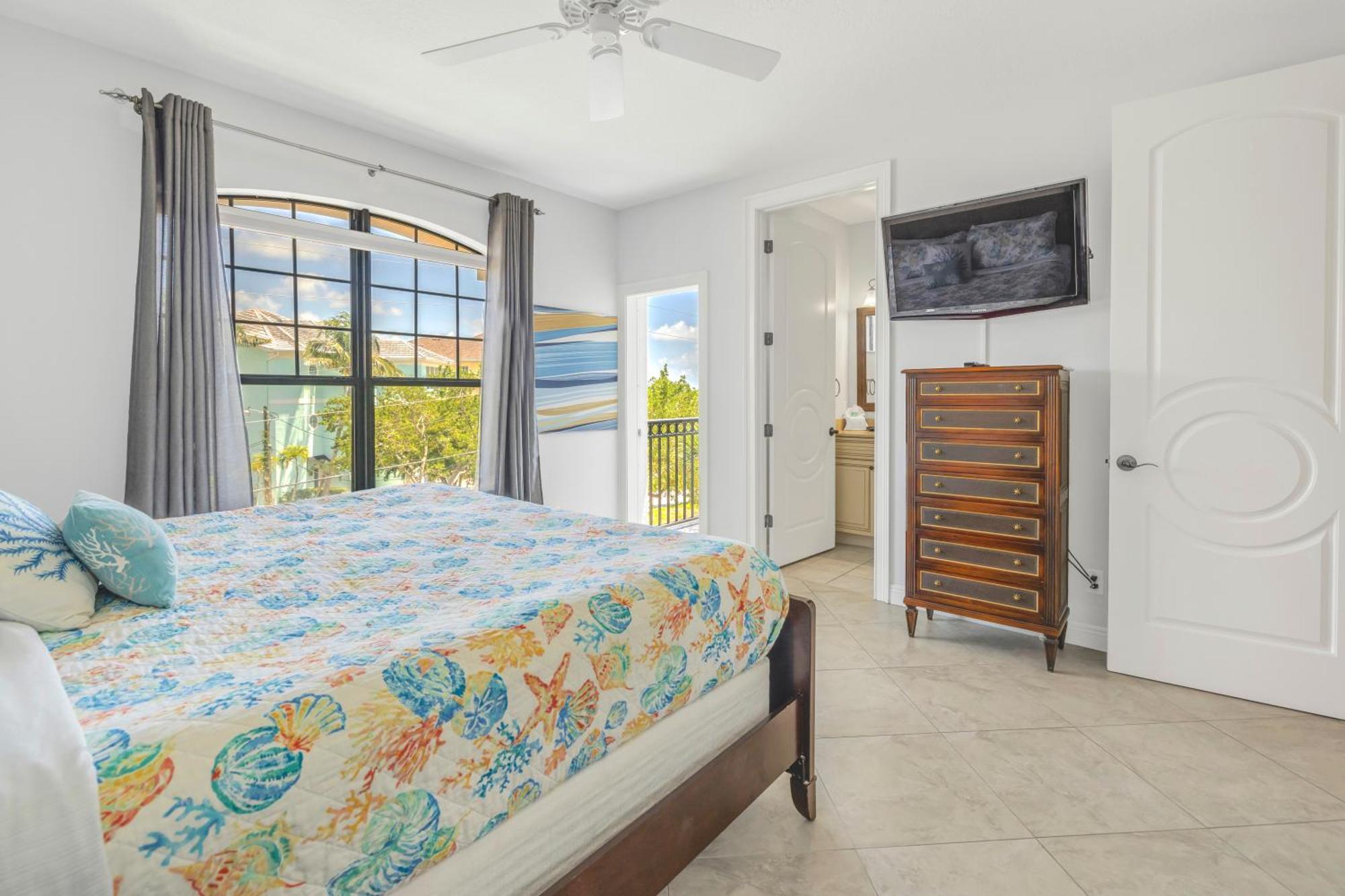 Apartment One-of-a-kind! Pool, Terraces, Ocean-view Rooftop, In Siesta Village At Beach! Siesta Key