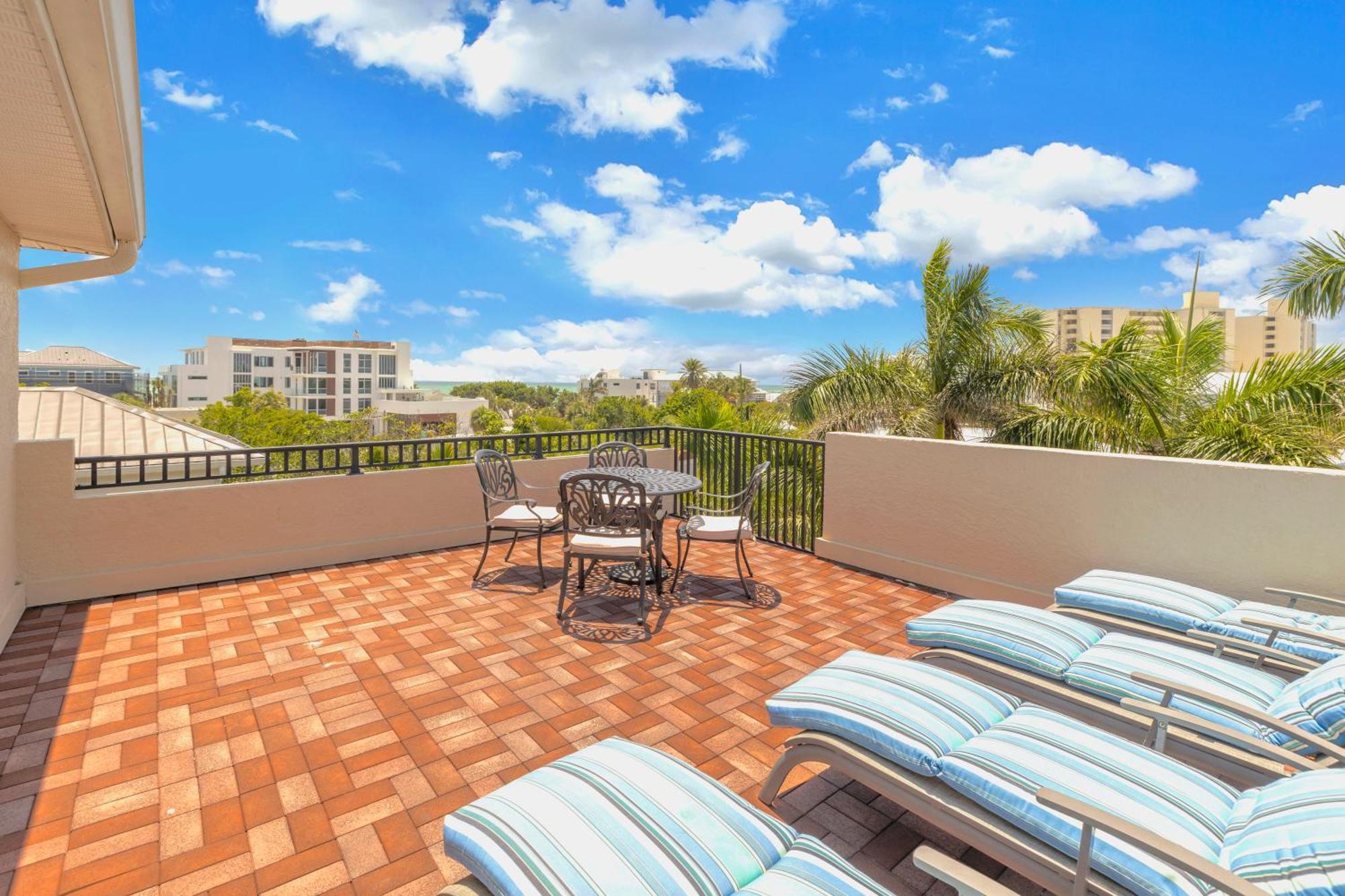 One-of-a-kind! Pool, Terraces, Ocean-view Rooftop, In Siesta Village At Beach! * Siesta Key