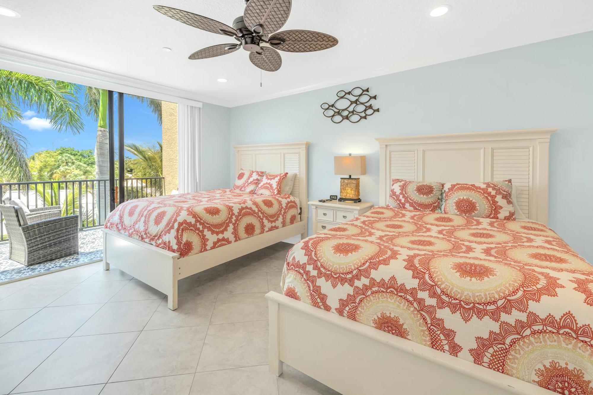 Apartment One-of-a-kind! Pool, Terraces, Ocean-view Rooftop, In Siesta Village At Beach! *