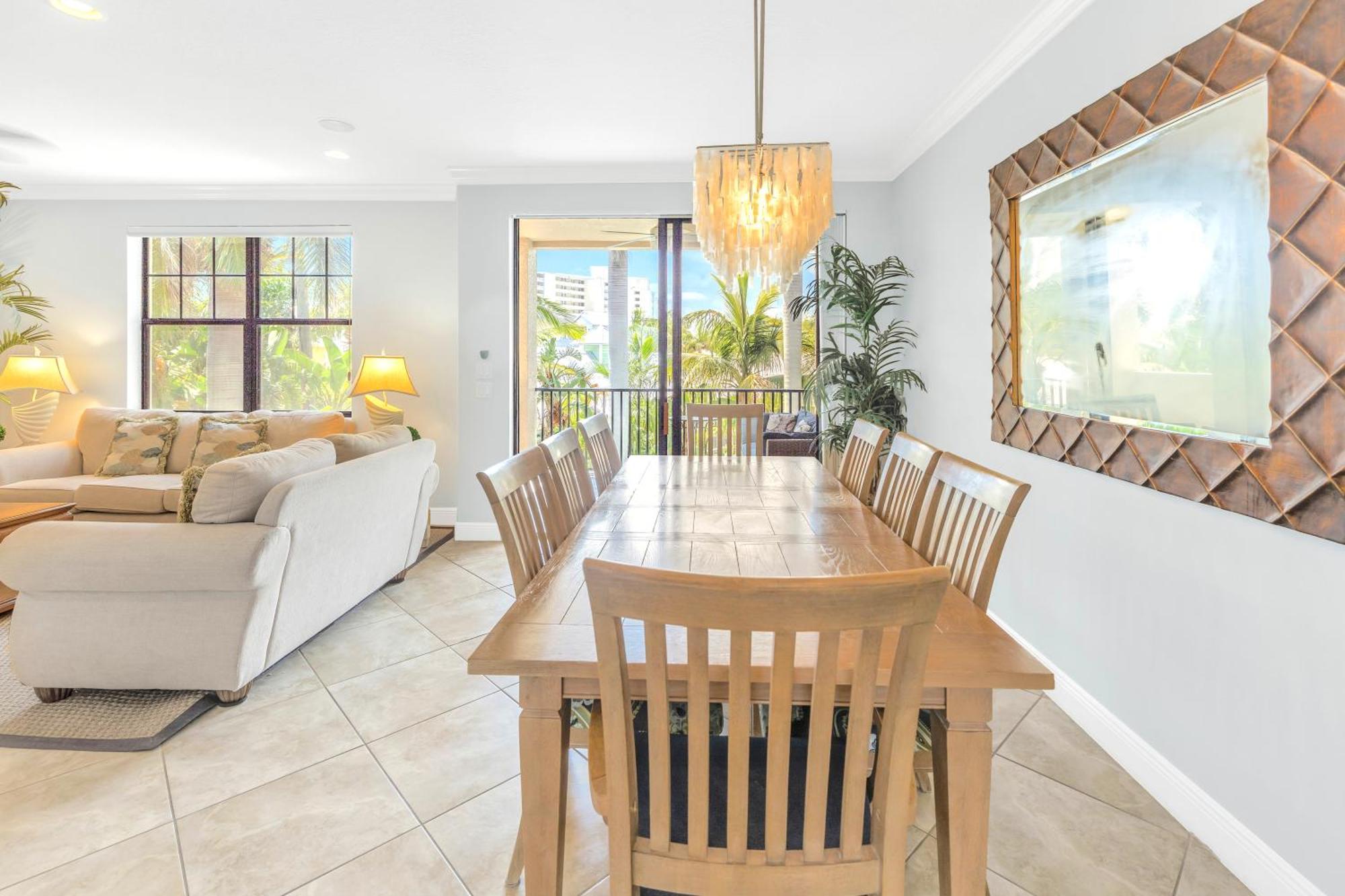 Apartment One-of-a-kind! Pool, Terraces, Ocean-view Rooftop, In Siesta Village At Beach!