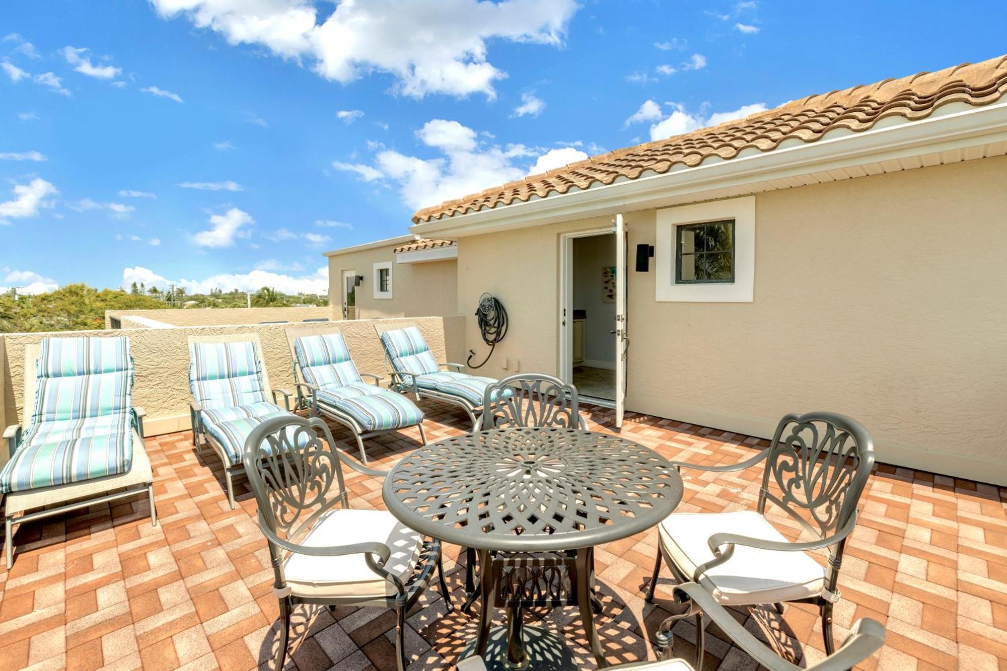 One-of-a-kind! Pool, Terraces, Ocean-view Rooftop, In Siesta Village At Beach! Apartment Siesta Key