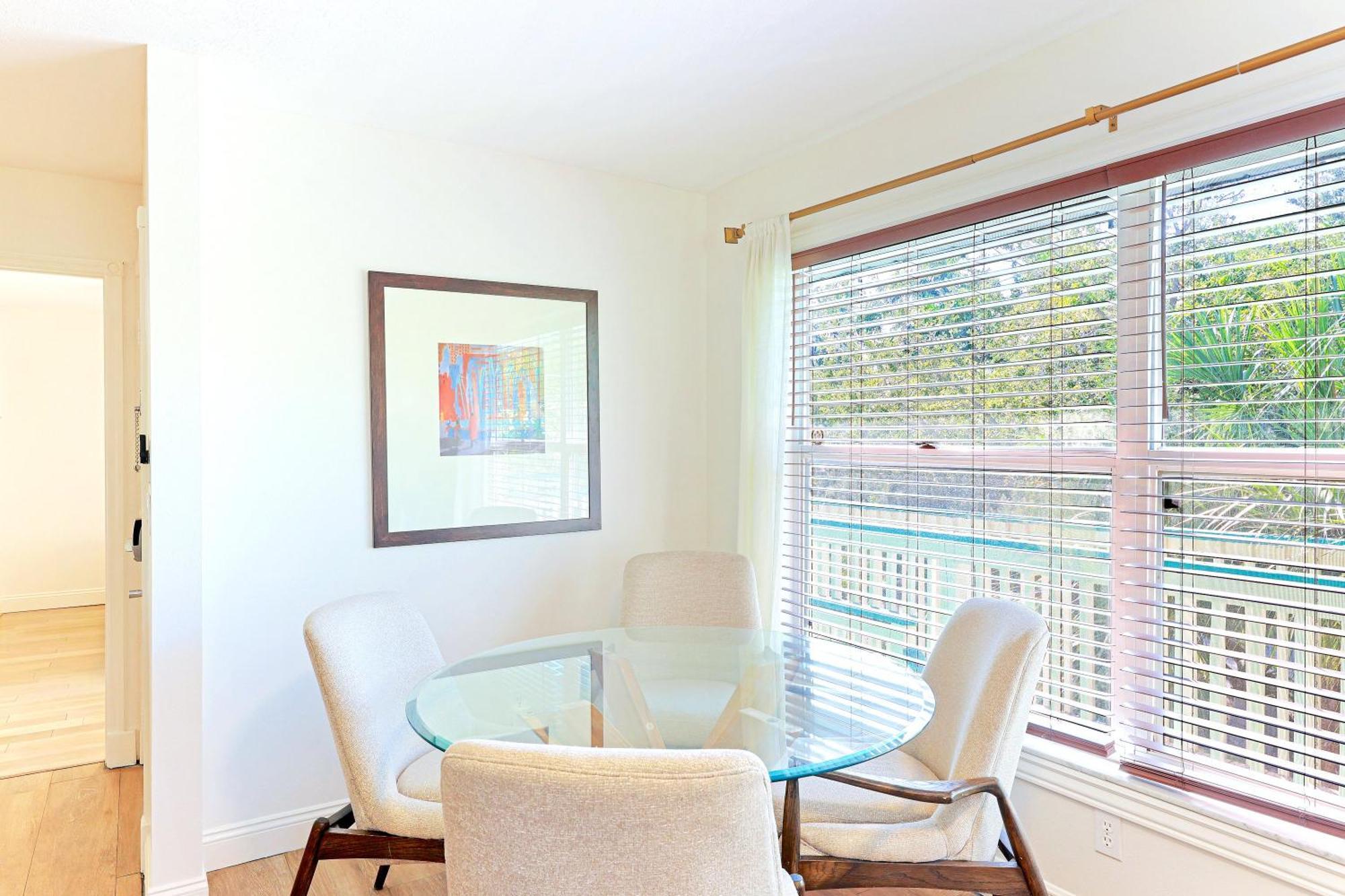 Newly Remodeled Apt! Key-west Victorian With Access, To Beach! *
