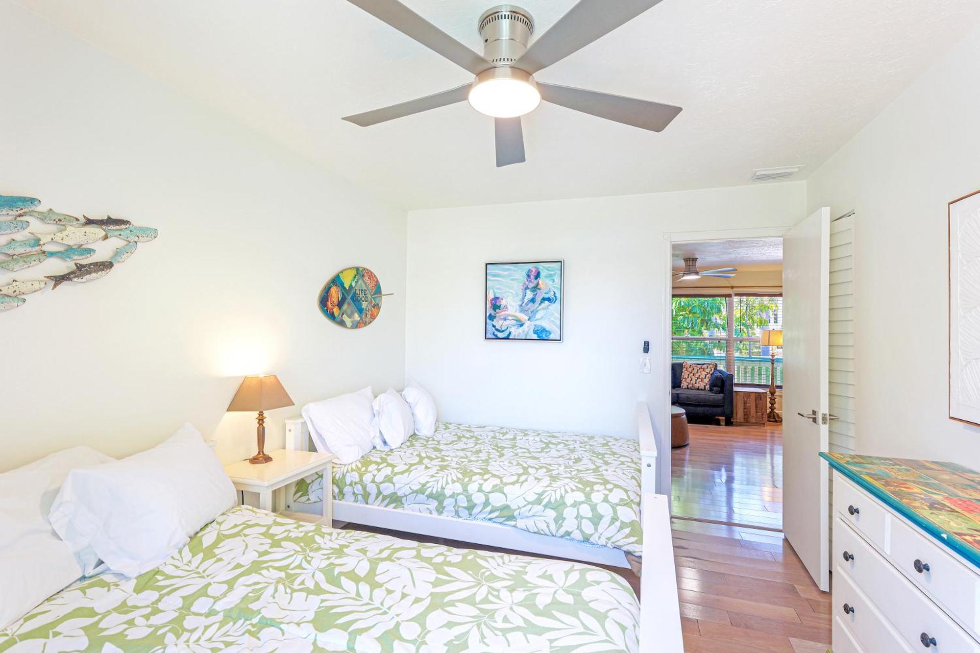Apartment Newly Remodeled 8-steps To Path Of Beach! Unit D Siesta Key