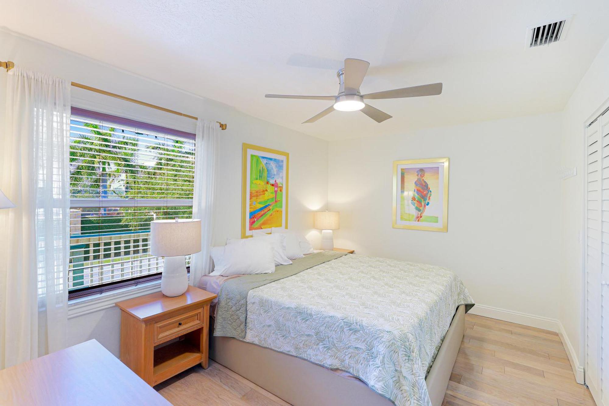 Newly Remodeled 8-steps To Path Of Beach! Unit D * Siesta Key
