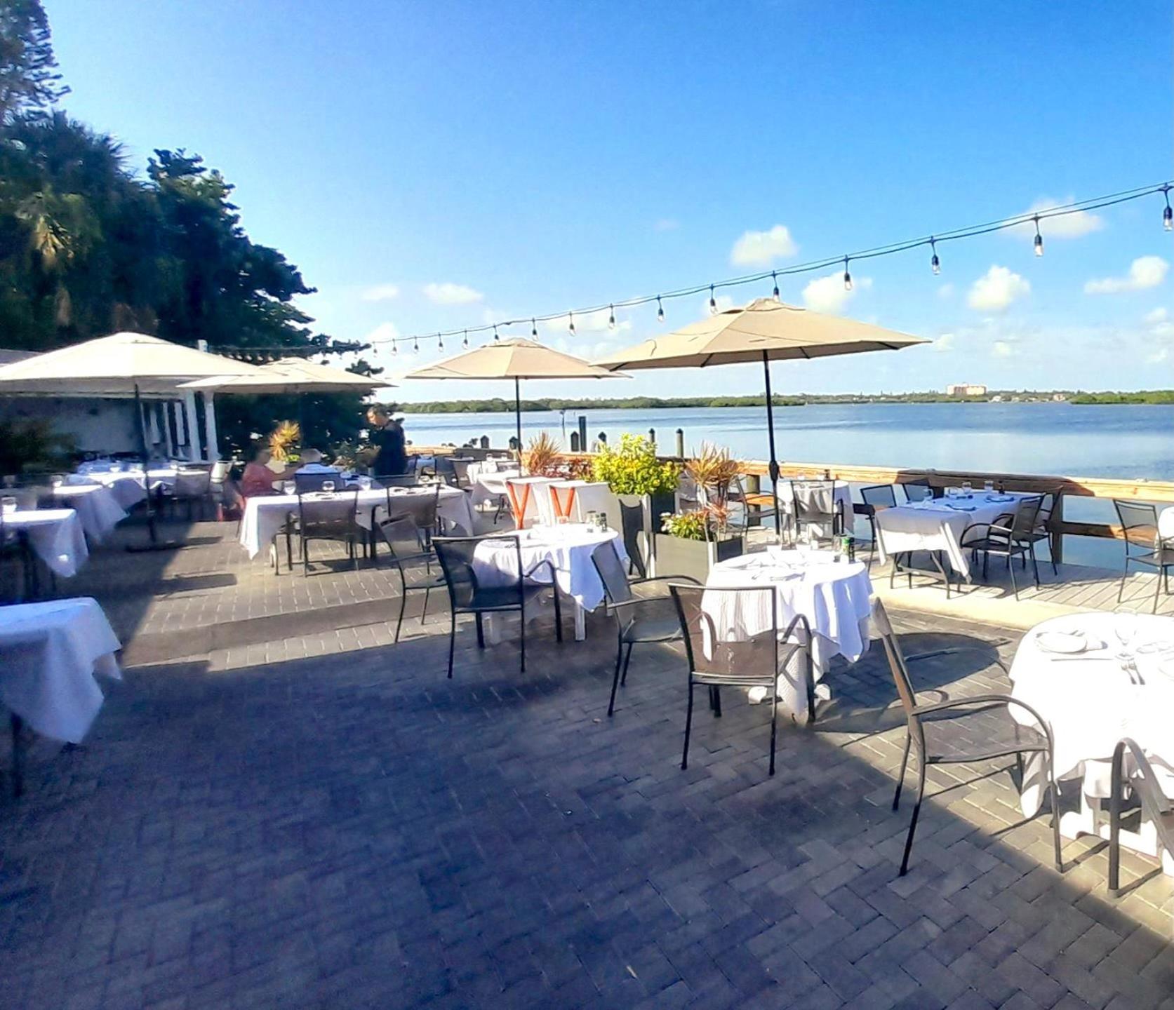 Newly Remodeled 8-steps To Path Of Beach! * Siesta Key