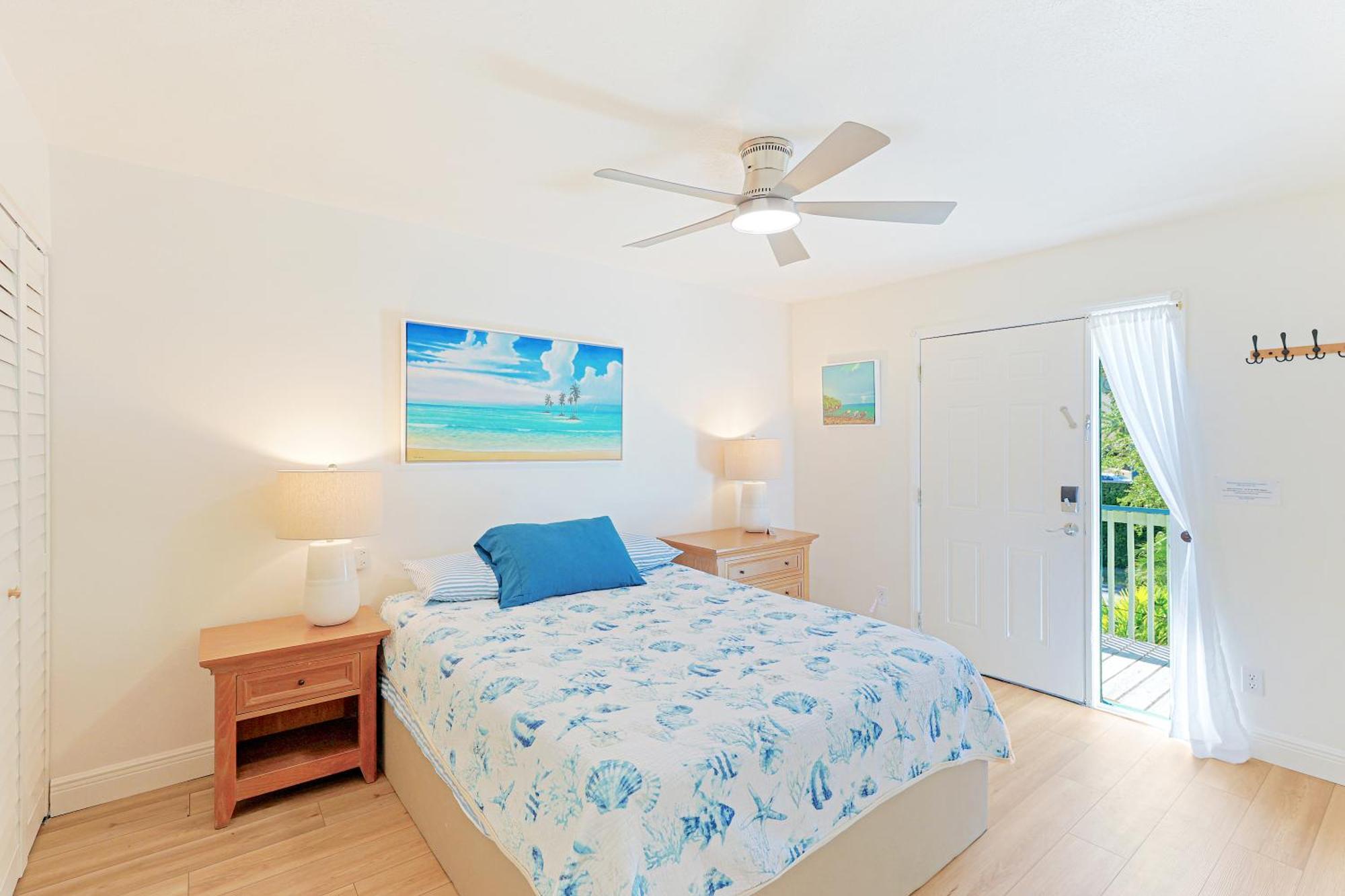 Newly Remodeled 8-steps To Path Of Beach! * Siesta Key