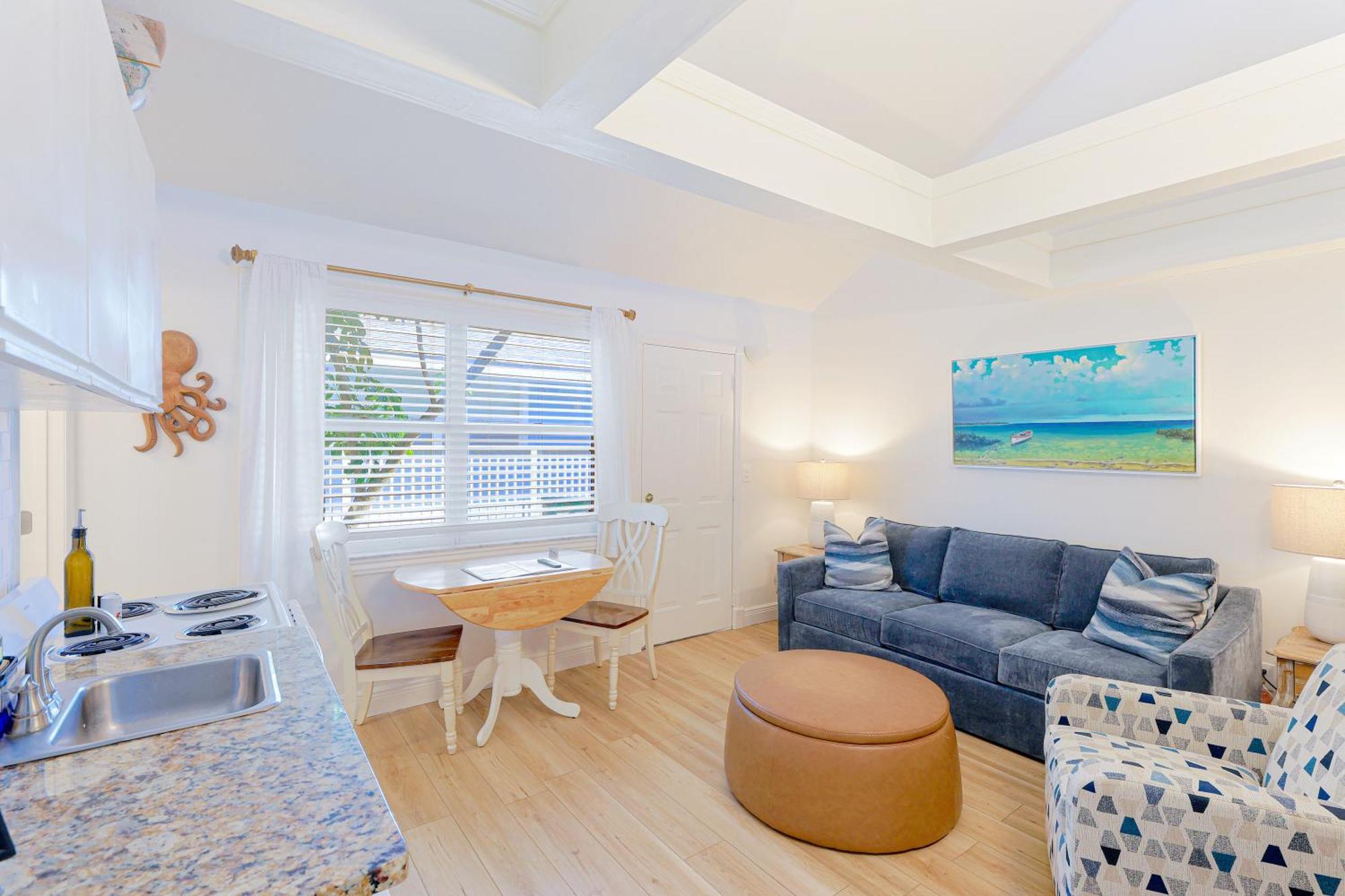 Newly Remodeled 8-steps To Path Of Beach! *