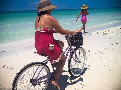 Apartment Oceanview, In Village, 20-steps To Path Of Beach, Tiki-bar, Free Bikes And Paddle-boards! Siesta Key