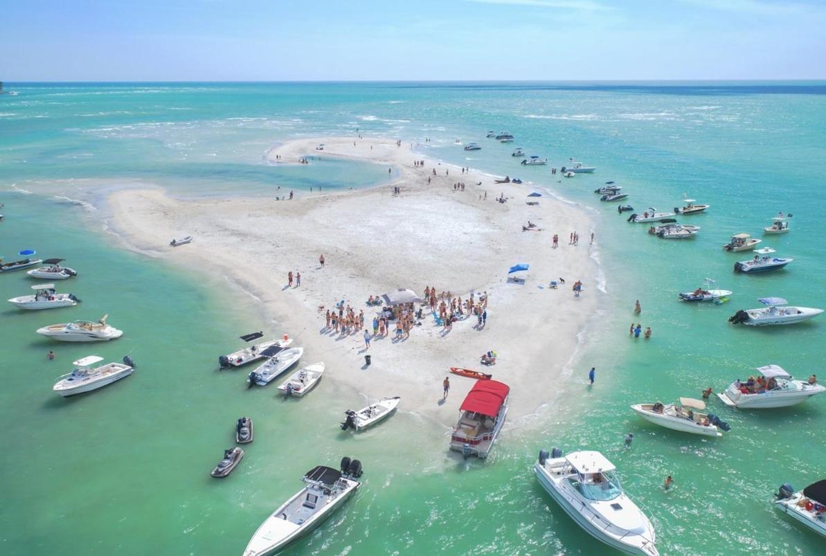 Apartment Oceanview, In Village, 20-steps To Path Of Beach, Tiki-bar, Free Bikes And Paddle-boards! Siesta Key
