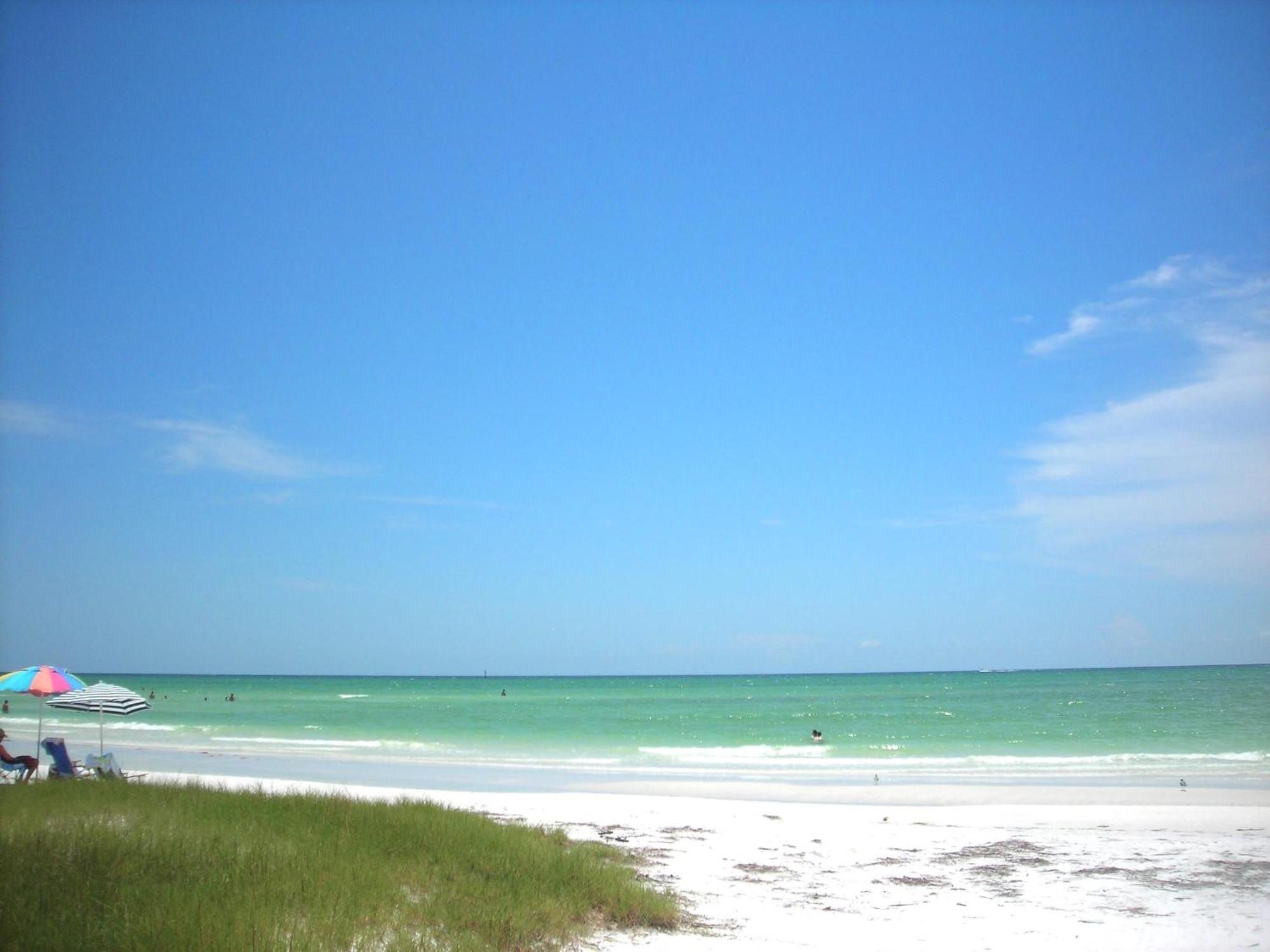 Oceanview, In Village, 20-steps To Path Of Beach, Tiki-bar, Free Bikes And Paddle-boards! Siesta Key