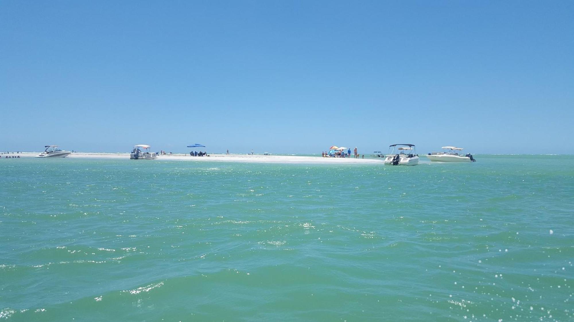 Oceanview, In Village, 20-steps To Path Of Beach, Tiki-bar, Free Bikes And Paddle-boards! Apartment