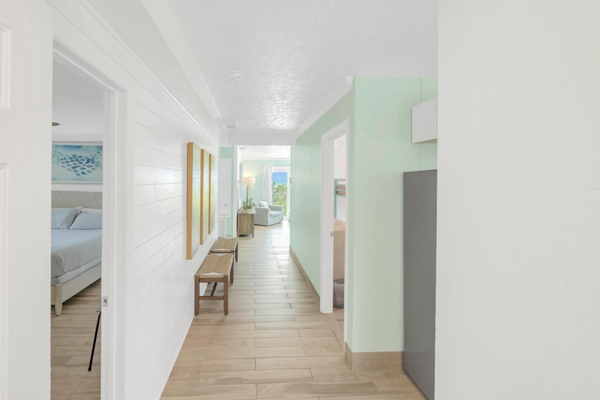 Oceanview, In Village, 20-steps To Path Of Beach, Tiki-bar, Free Bikes And Paddle-boards!