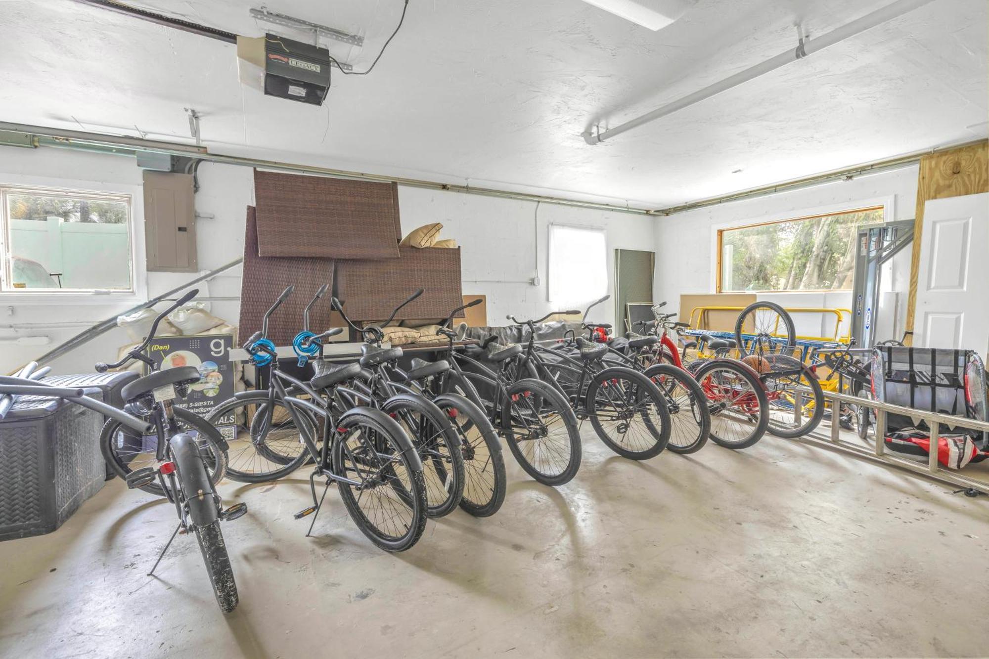 Oceanview, In Village, 20-steps To Path Of Beach, Tiki-bar, Free Bikes And Paddle-boards! Siesta Key