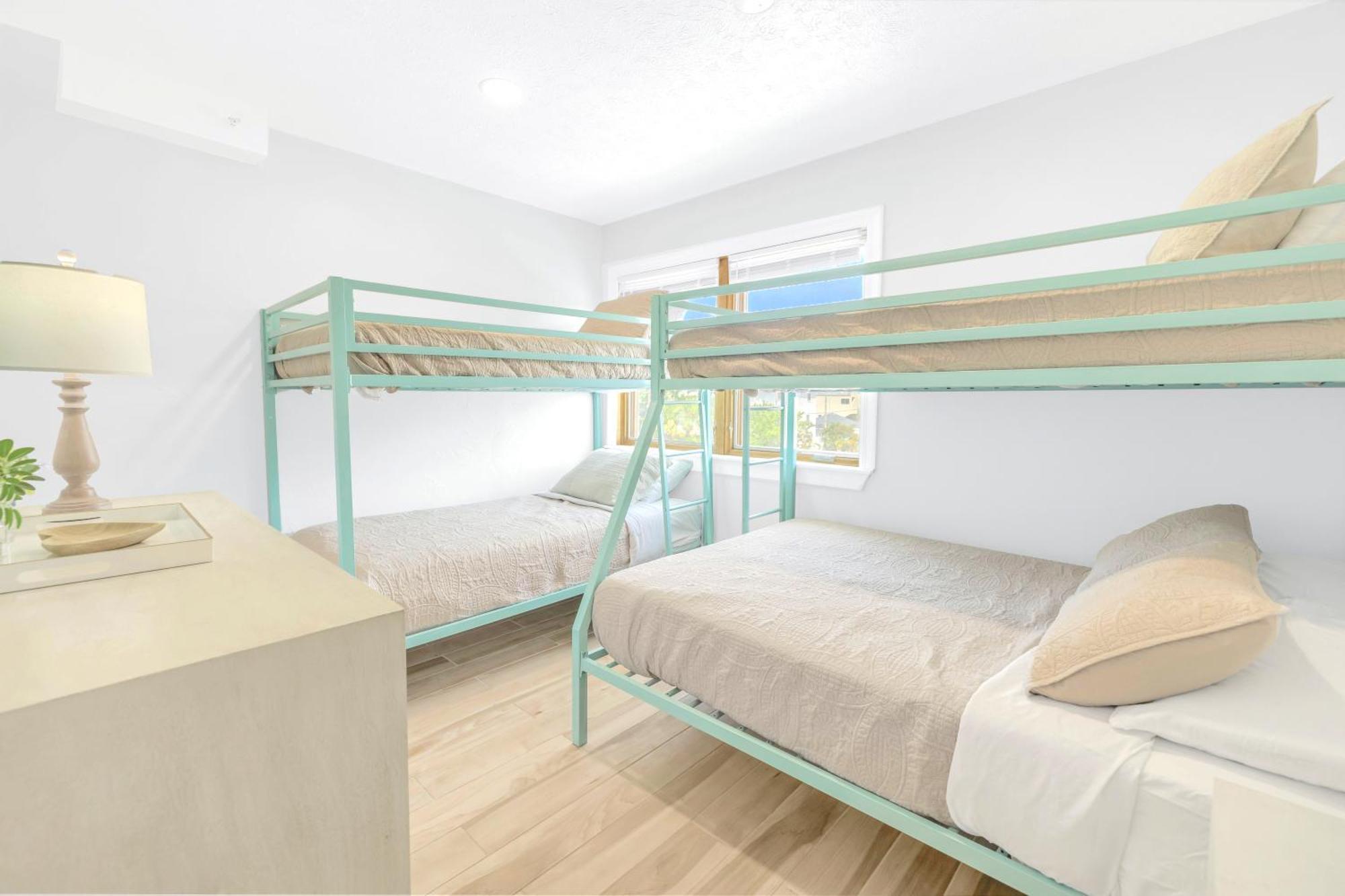 Oceanview, In Village, 20-steps To Path Of Beach, Tiki-bar, Free Bikes And Paddle-boards! *
