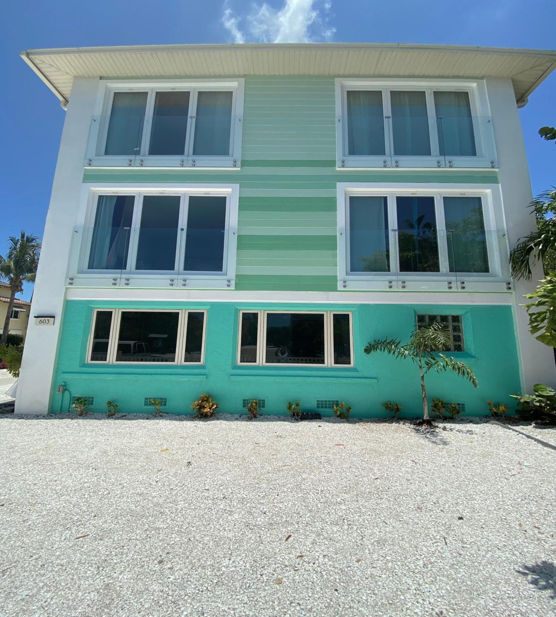 Oceanview, In Village, 20-steps To Path Of Beach, Tiki-bar, Free Bikes And Paddle-boards! Siesta Key