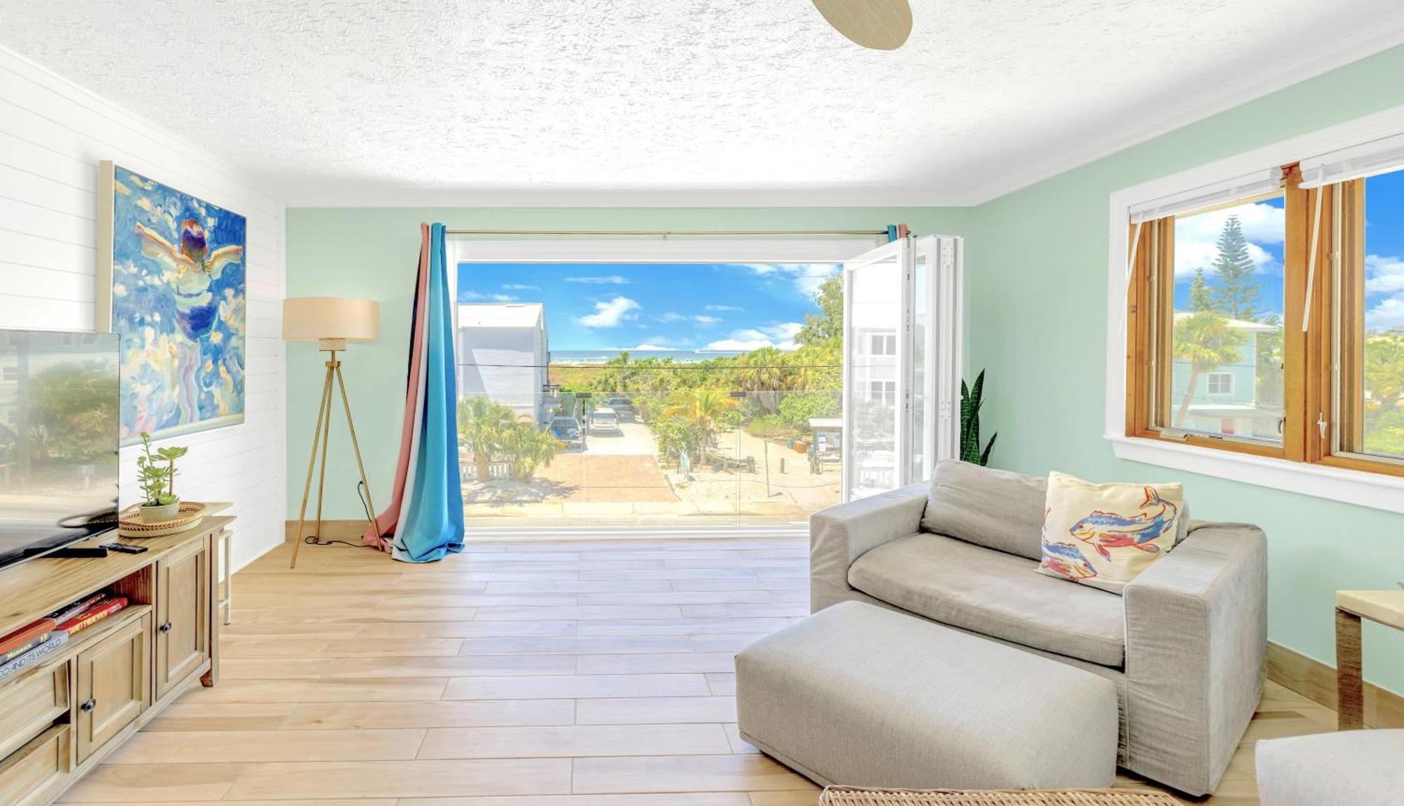Oceanview, In Village, 20-steps To Path Of Beach, Tiki-bar, Free Bikes And Paddle-boards! Apartment