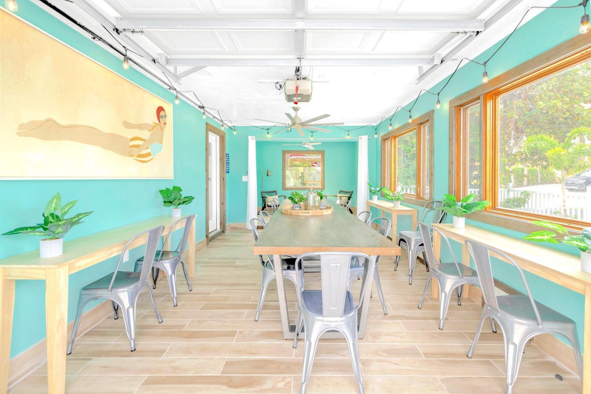 Oceanview, In Village, 20-steps To Path Of Beach, Tiki-bar, Free Bikes And Paddle-boards! Siesta Key
