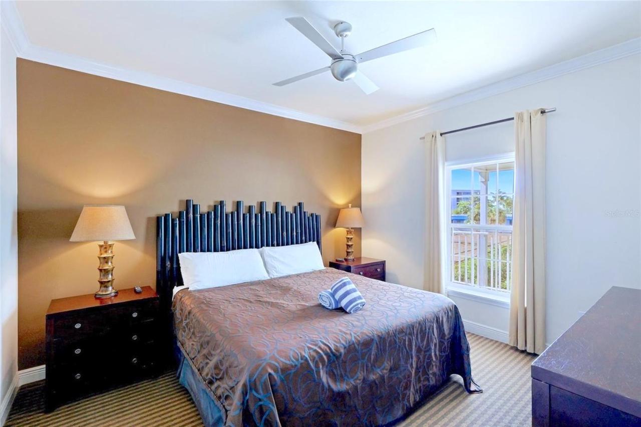 New Listing! Pool Jacuzzi, 3-min To Bars & Entertainment!. *