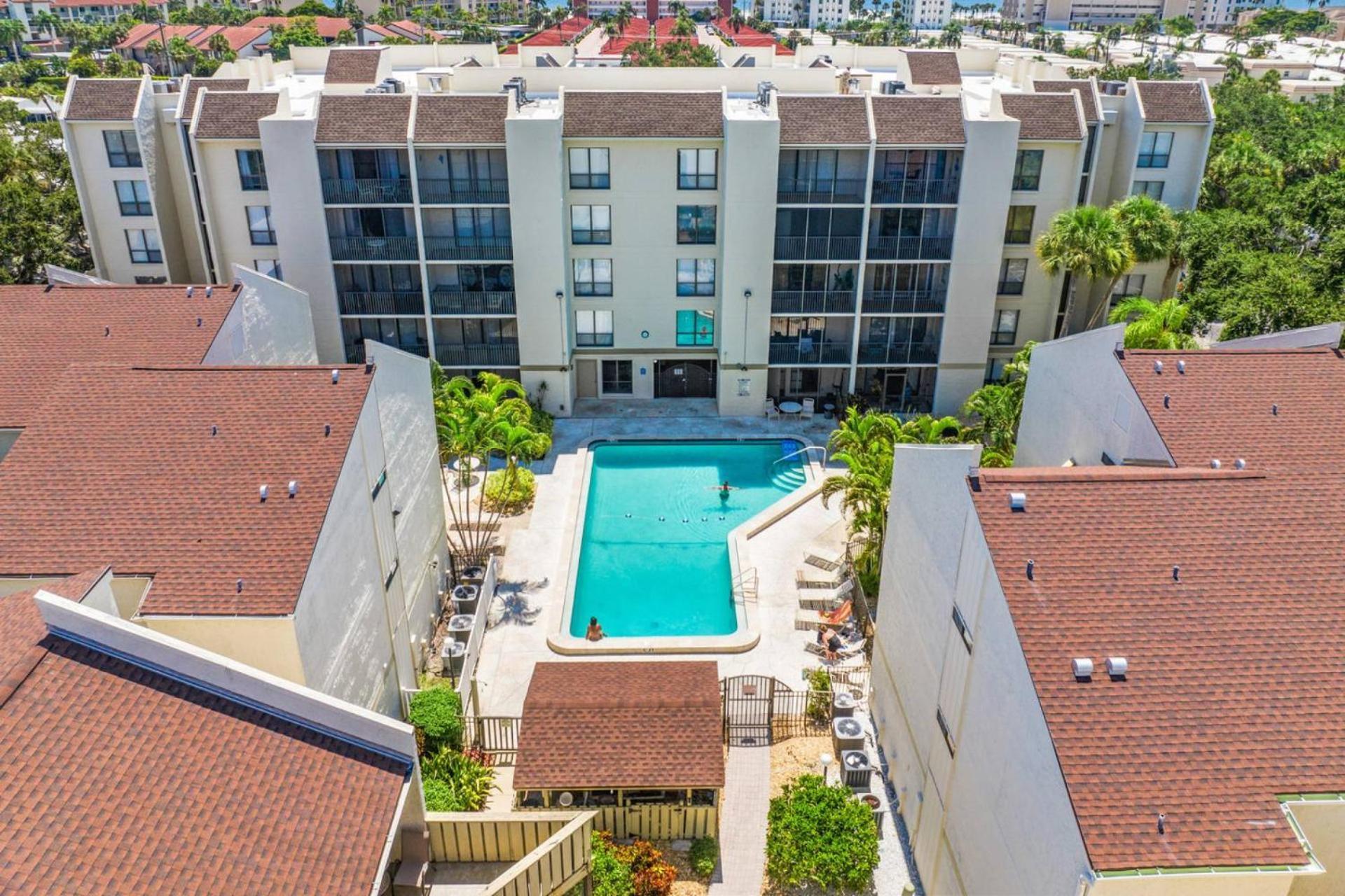 Bay Oaks C Ground Floor * Siesta Key