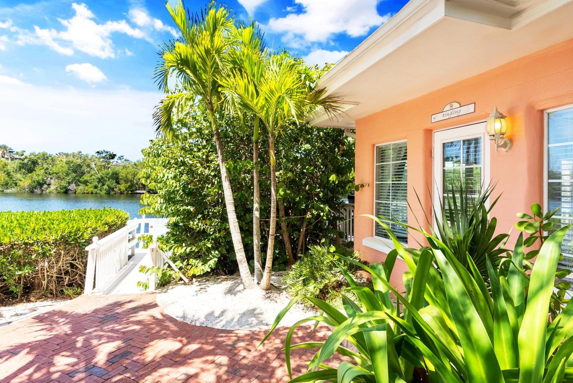 Holiday home Heron Lagoon, Dock, Pool, The Ringling At *