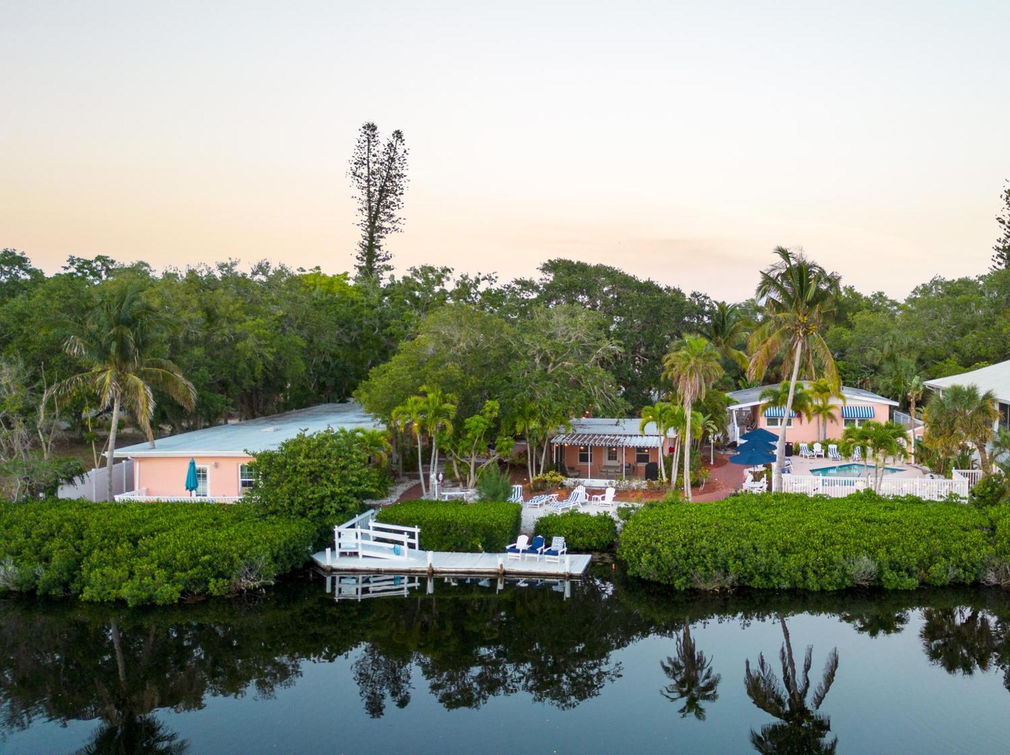 Heron Lagoon, Dock, Pool, The Coquina At Holiday home Siesta Key