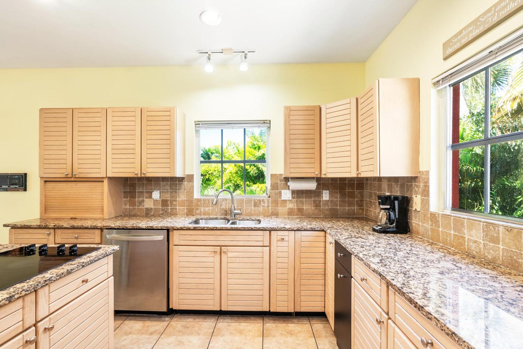 Village, Townhouse, Heated Pool, Walkable * Siesta Key