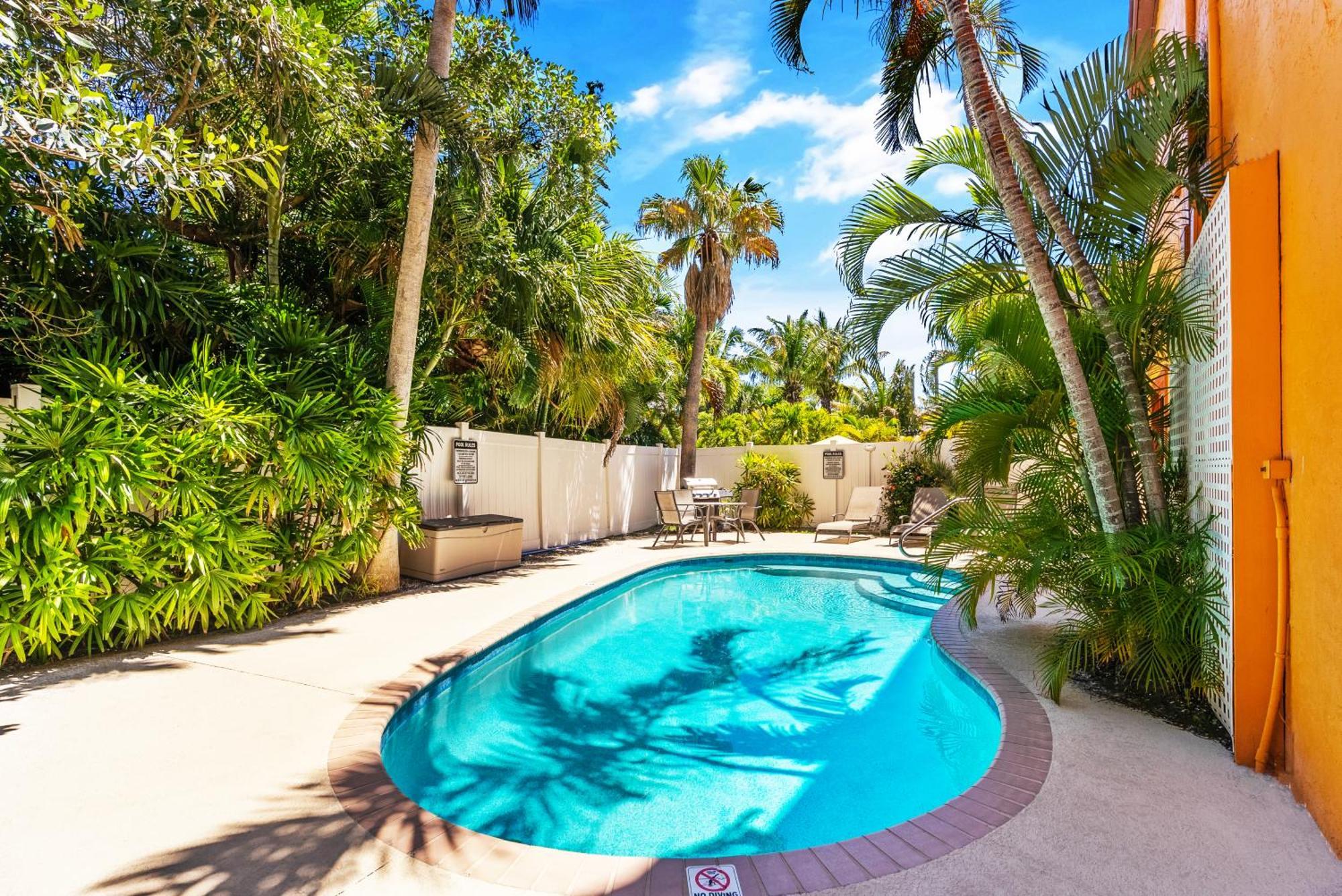 Village, Townhouse, Heated Pool, Walkable Siesta Key