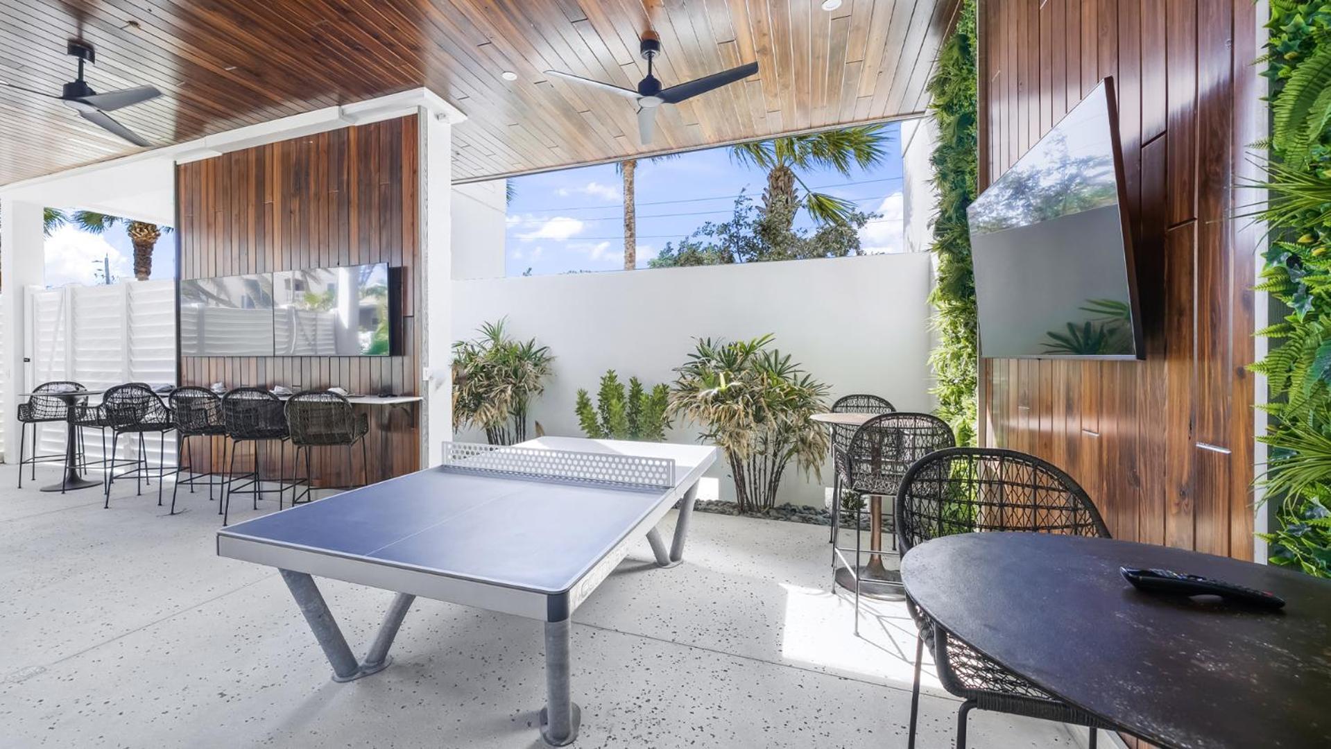 The Upper Deck * Siesta Key