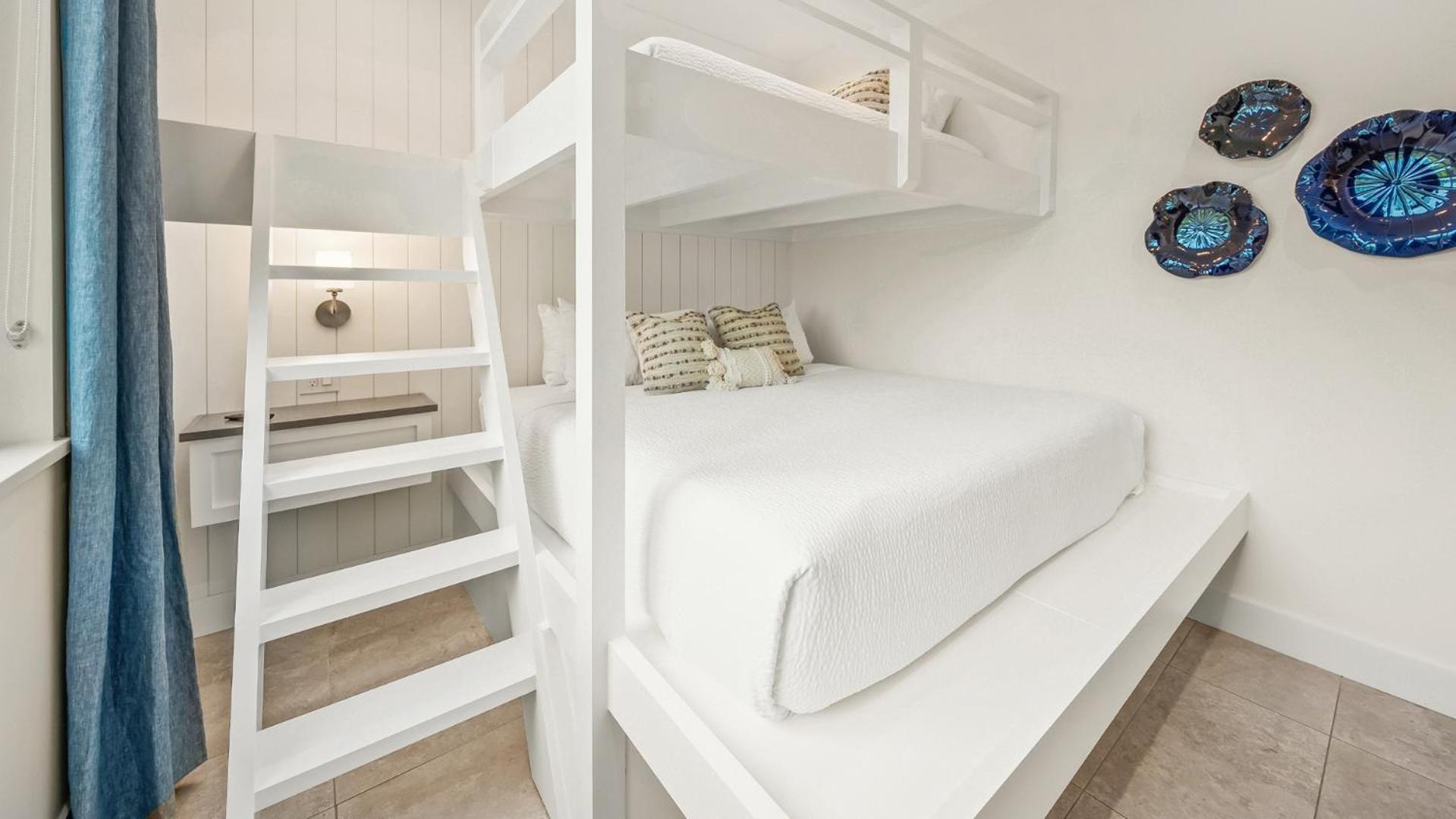 The Upper Deck Siesta Key