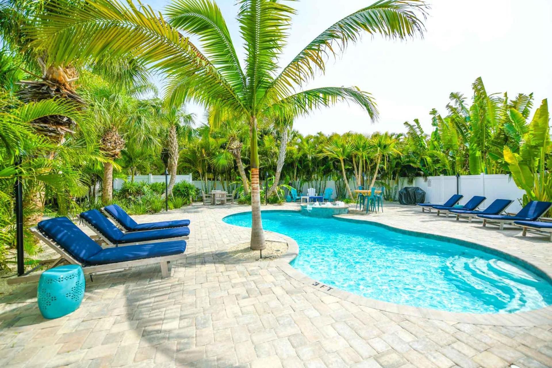 The Pool House Holiday home *