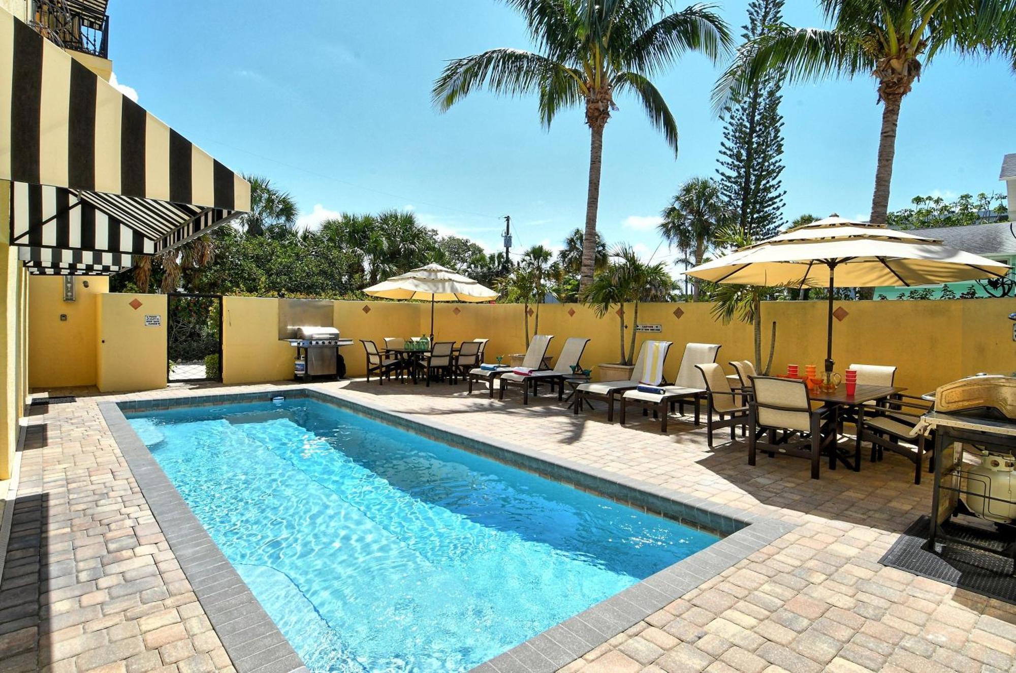 Monarch - 5542 W Siesta Key