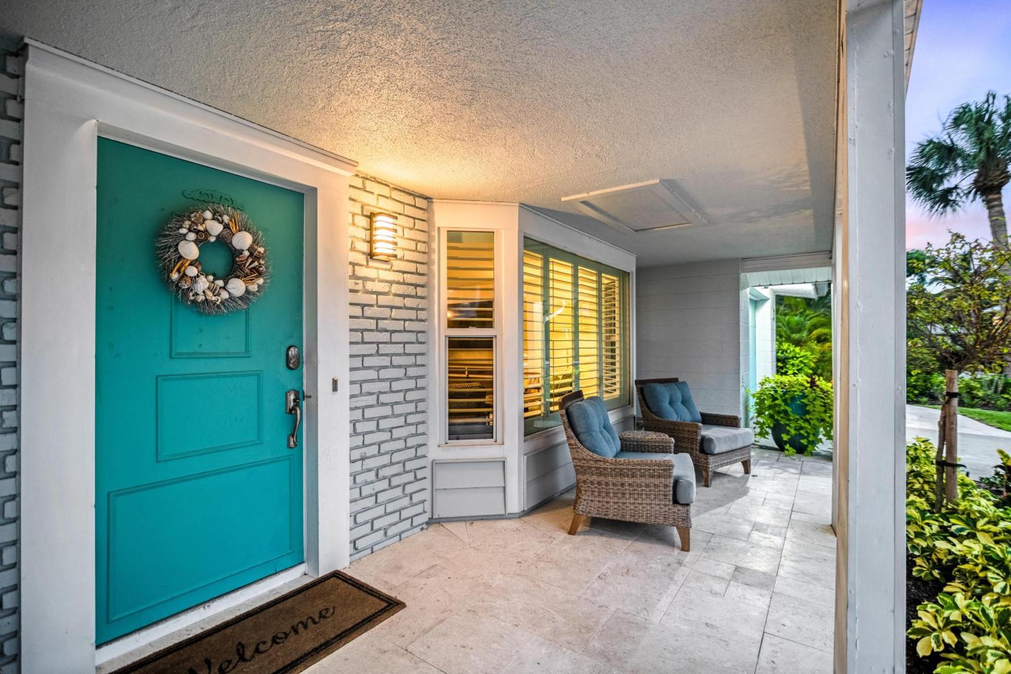 Palm - 5533 Siesta Key
