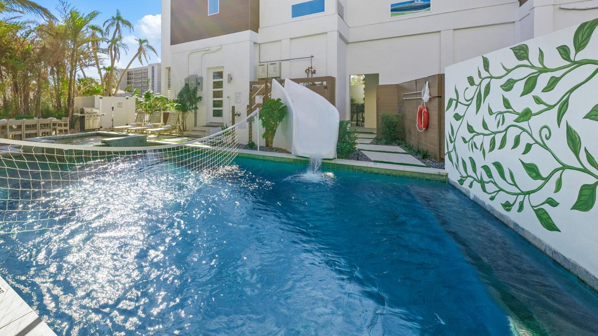 The Upper Deck Siesta Key