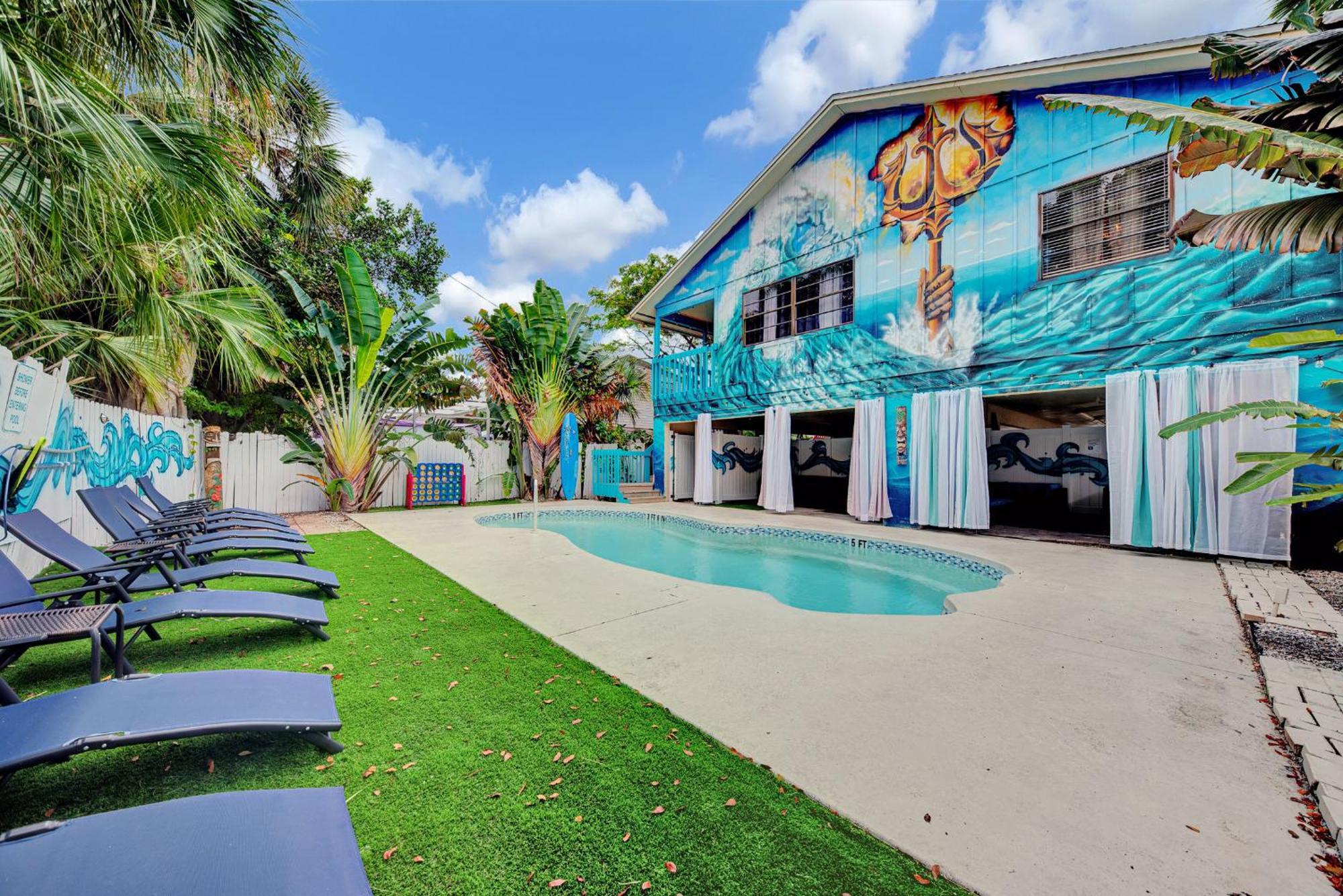 Jellyfish Unit, Walk To & Village, Pet-friendly Siesta Key