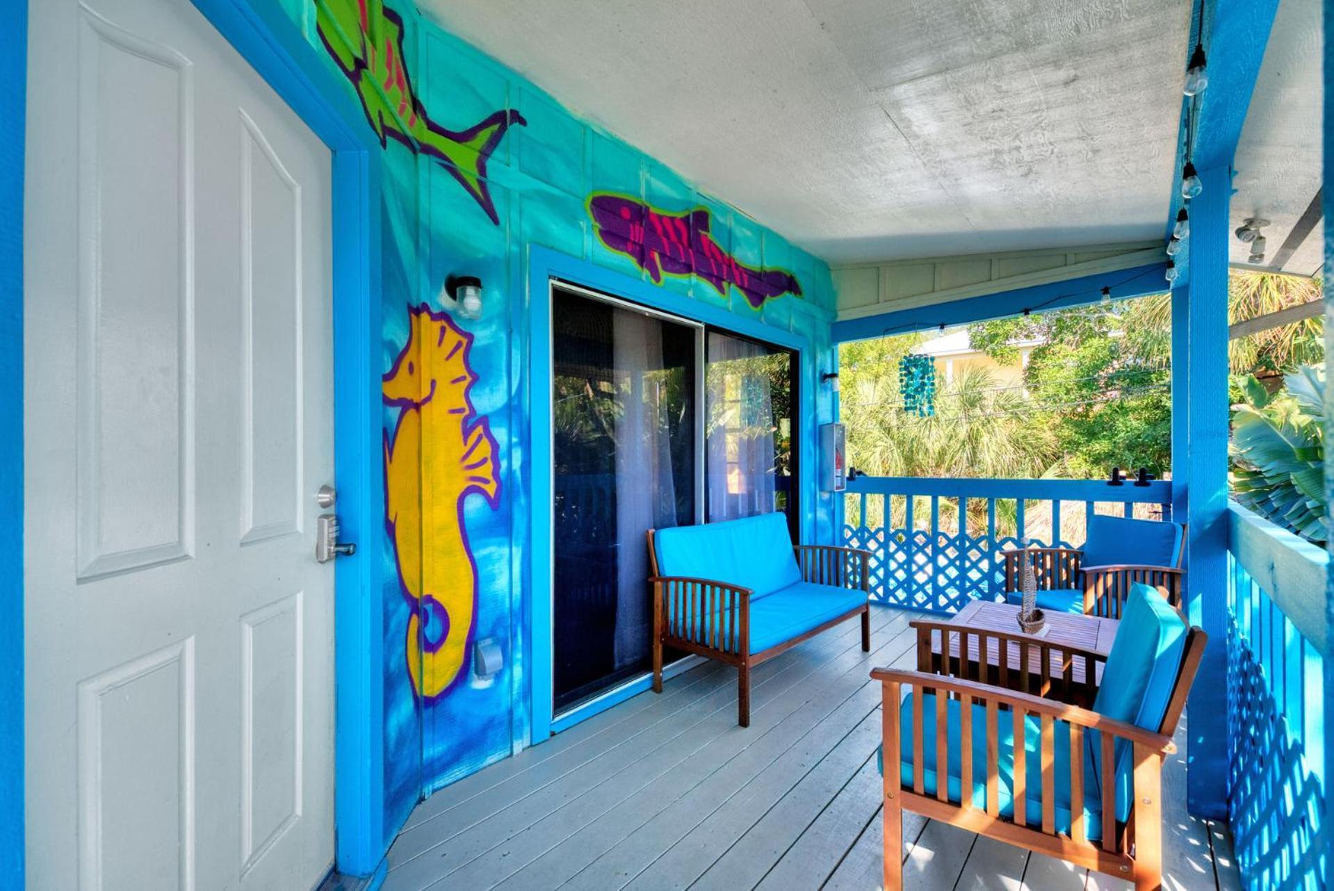 Jellyfish Unit, Walk To & Village, Pet-friendly Holiday home Siesta Key
