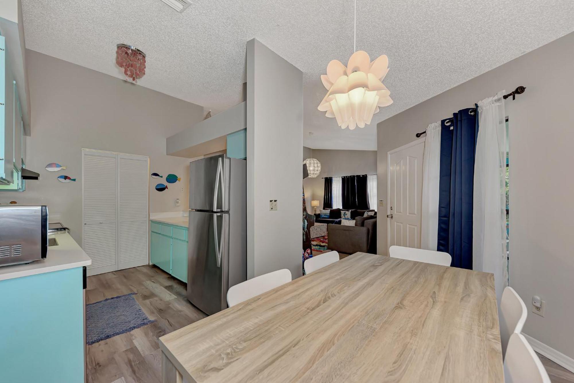 Jellyfish Unit, Walk To & Village, Pet-friendly Holiday home