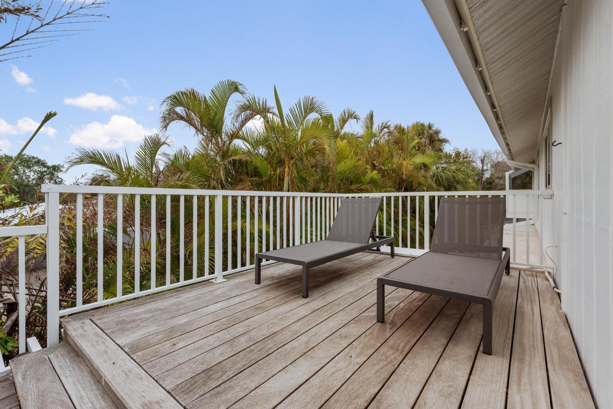 Holiday home Oasis With Outdoor Pool And Screened Lanai! Siesta Key