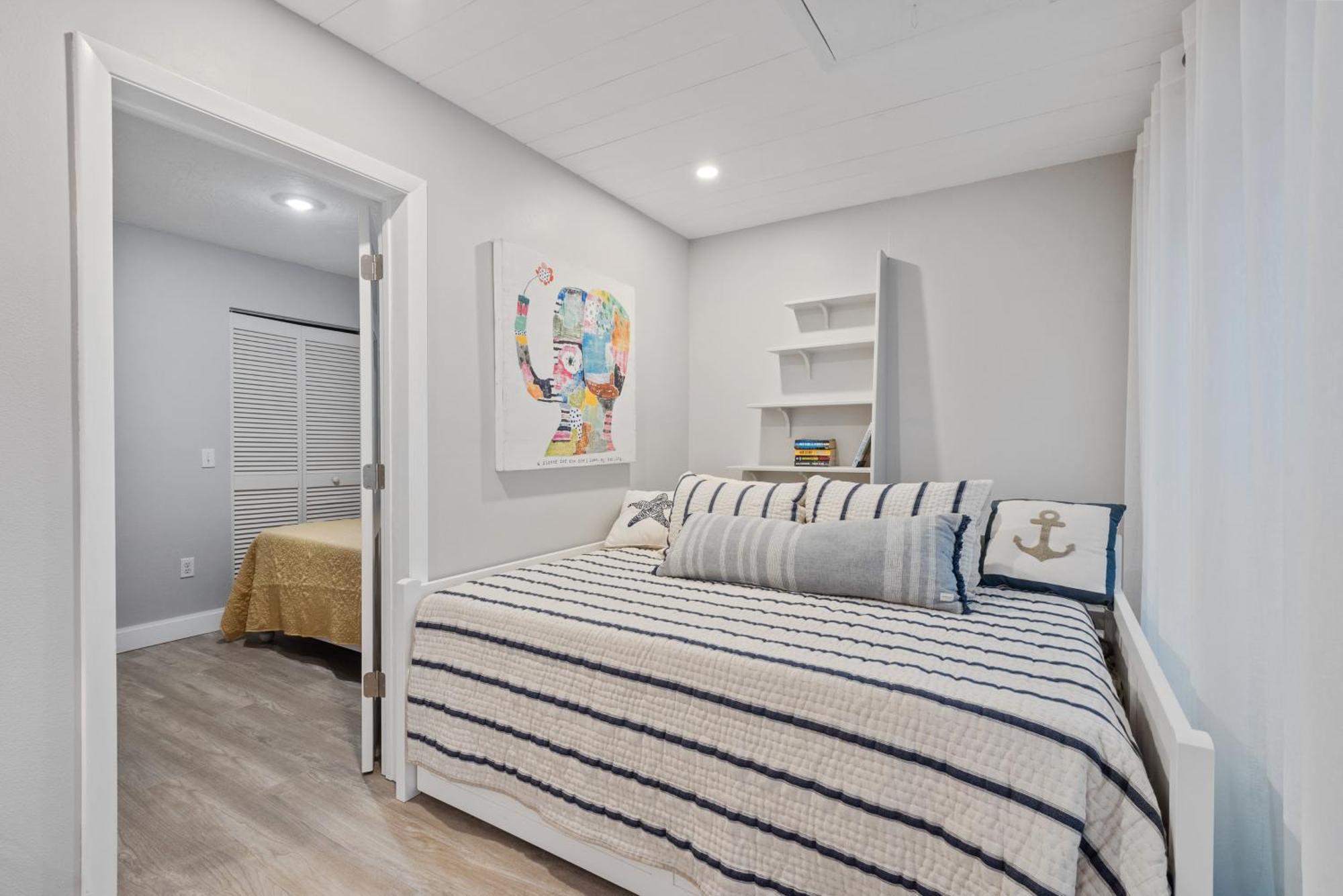 Holiday home Oasis With Outdoor Pool And Screened Lanai! *