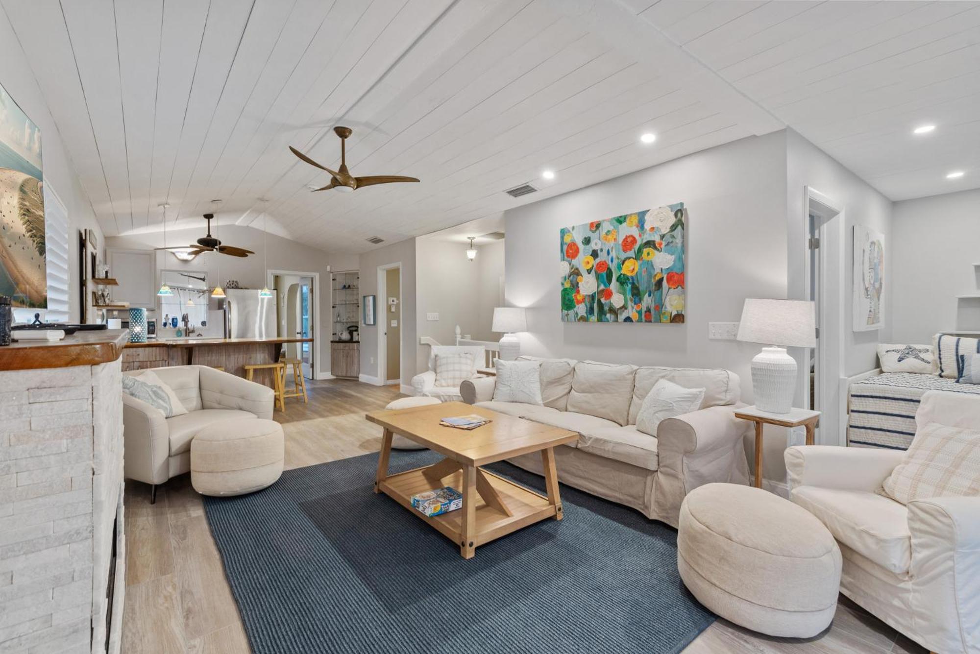 Oasis With Outdoor Pool And Screened Lanai! Holiday home *