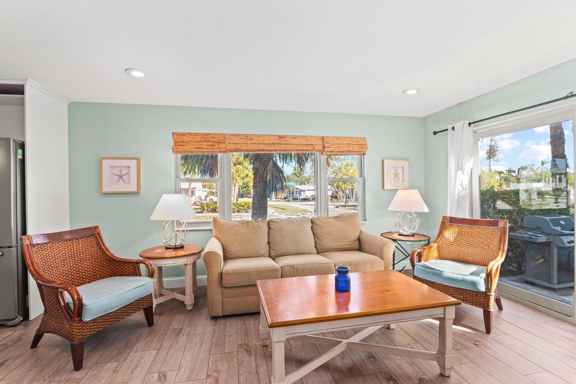 Dollar - 632a Holiday home *